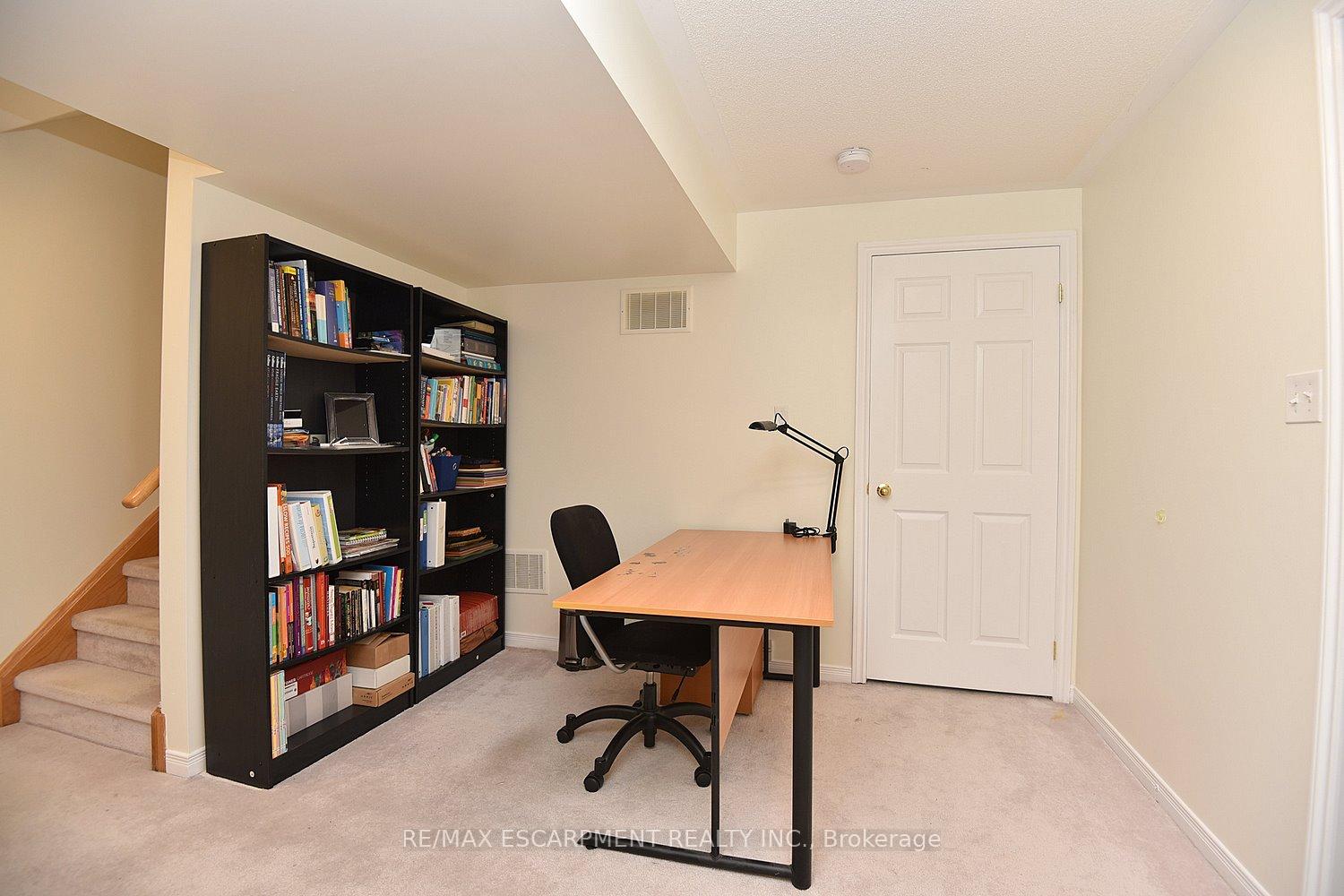 Photo 37 of 670 Lott Crescent, Milton, Coates — HOMEH