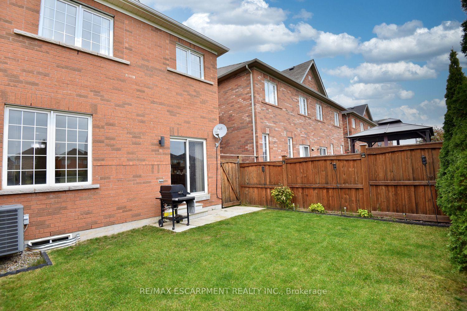 Photo 38 of 670 Lott Crescent, Milton, Coates — HOMEH