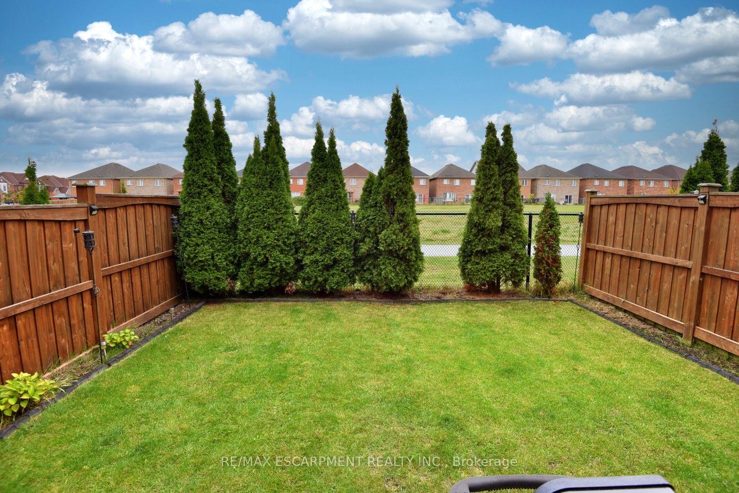 Photo 39 of 670 Lott Crescent, Milton, Coates — HOMEH