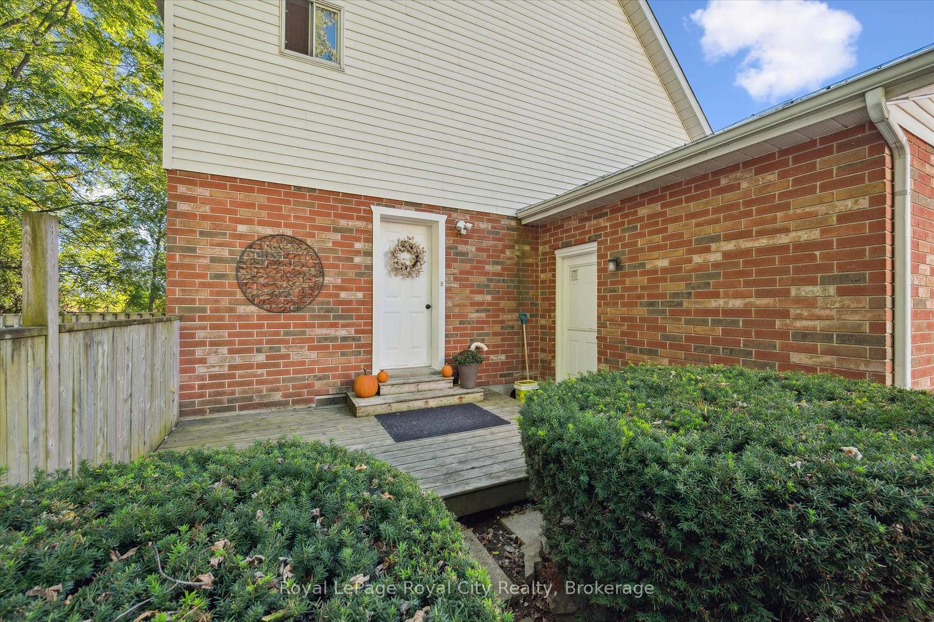 Photo 21 of 586 Kortright Road W, Guelph, Kortright West — HOMEH