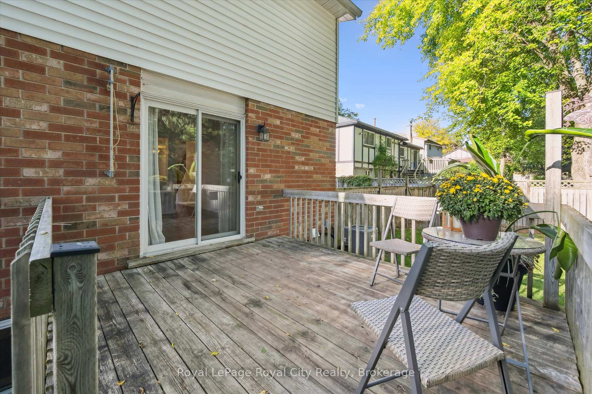 Photo 31 of 586 Kortright Road W, Guelph, Kortright West — HOMEH
