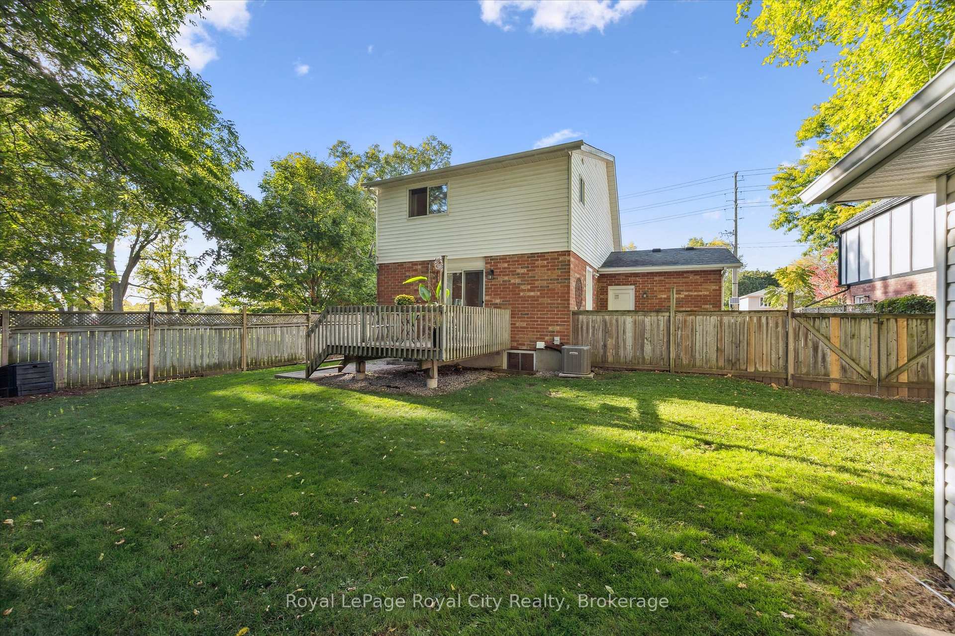 Photo 39 of 586 Kortright Road W, Guelph, Kortright West — HOMEH