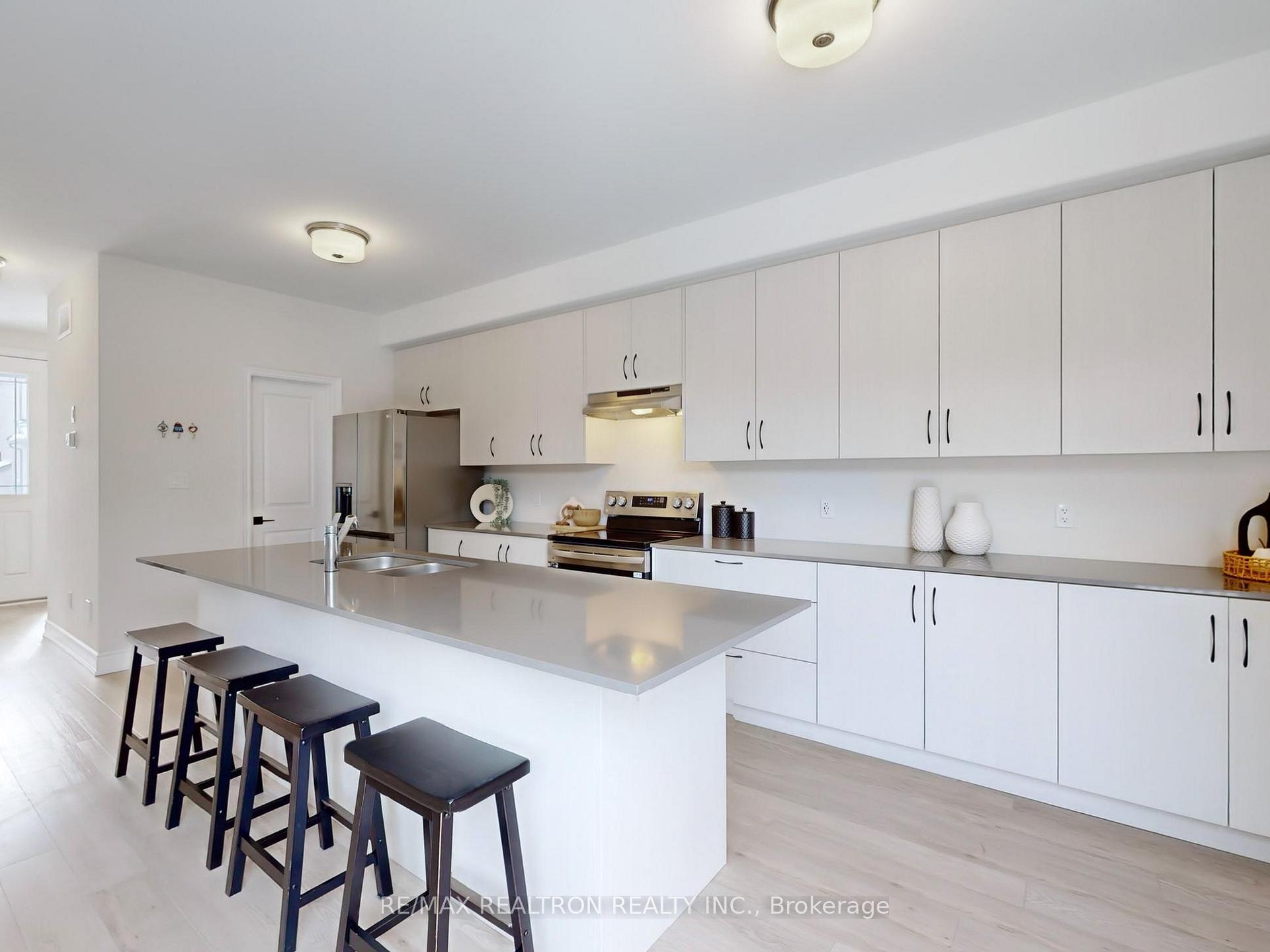 Photo 16 of 1078 Rippingale Trail, Peterborough, Northcrest Ward 5 — HOMEH