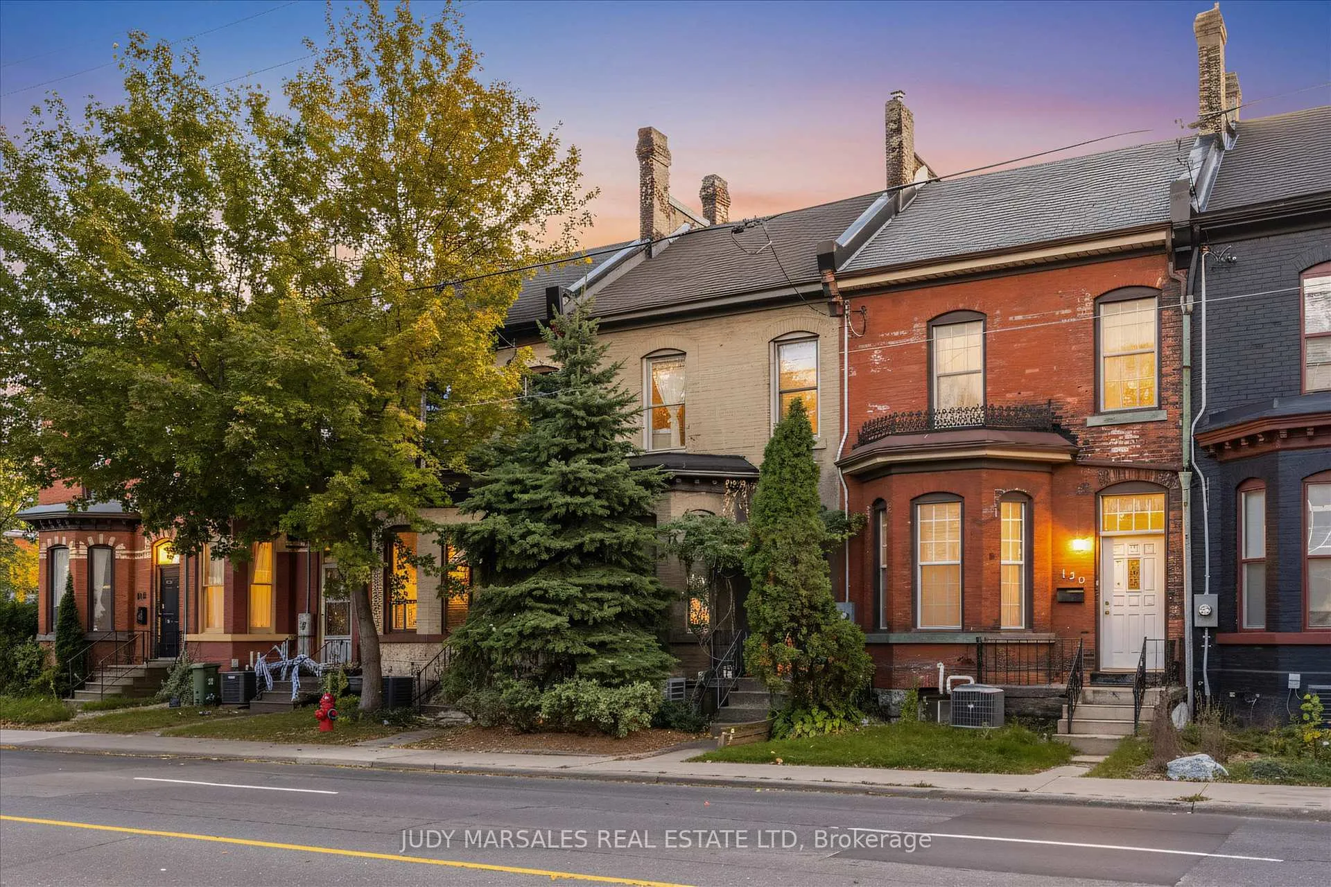 Front of 158 Wilson Street