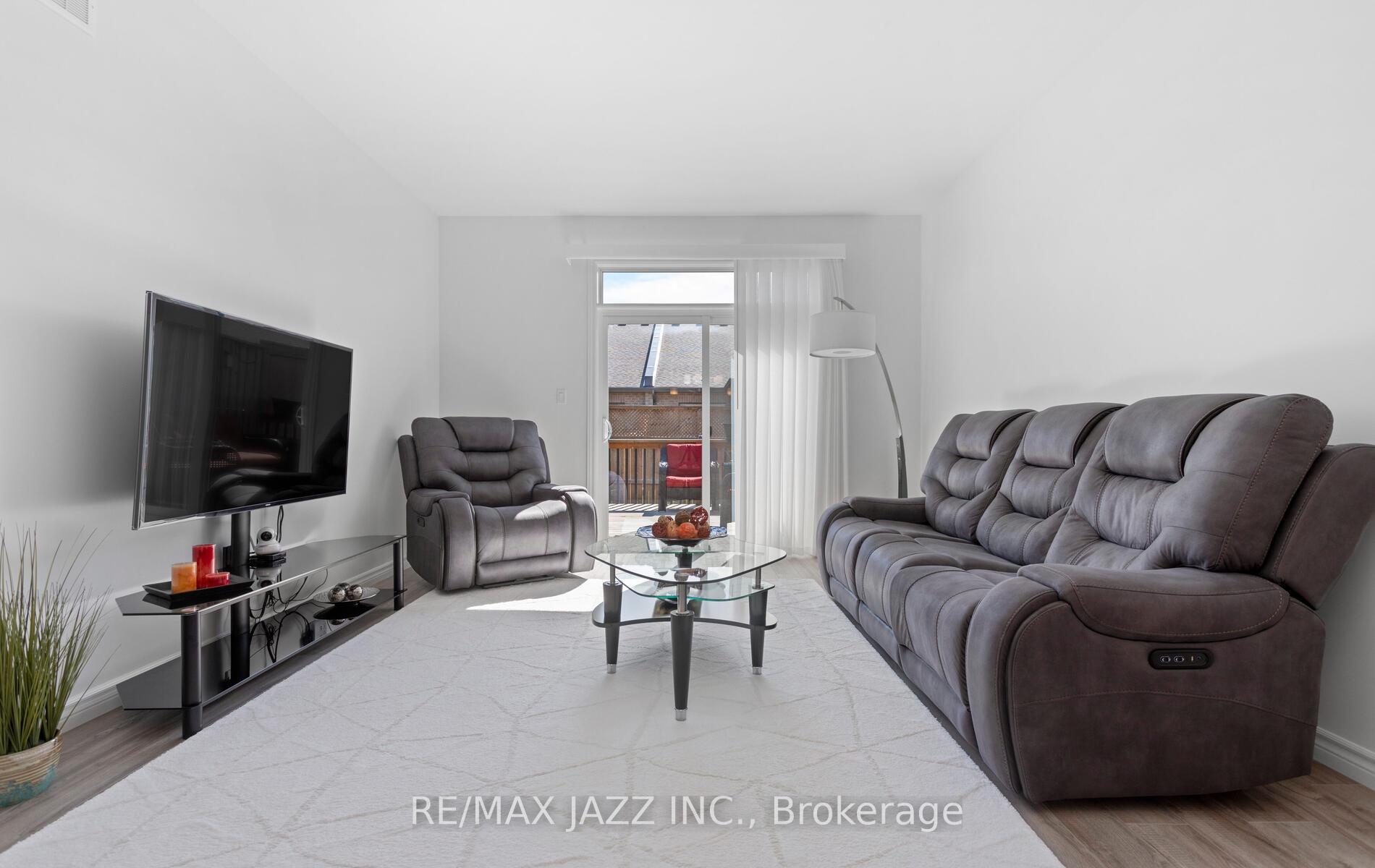 Photo 15 of 86 Covington Crescent, Belleville, Thurlow Ward — HOMEH