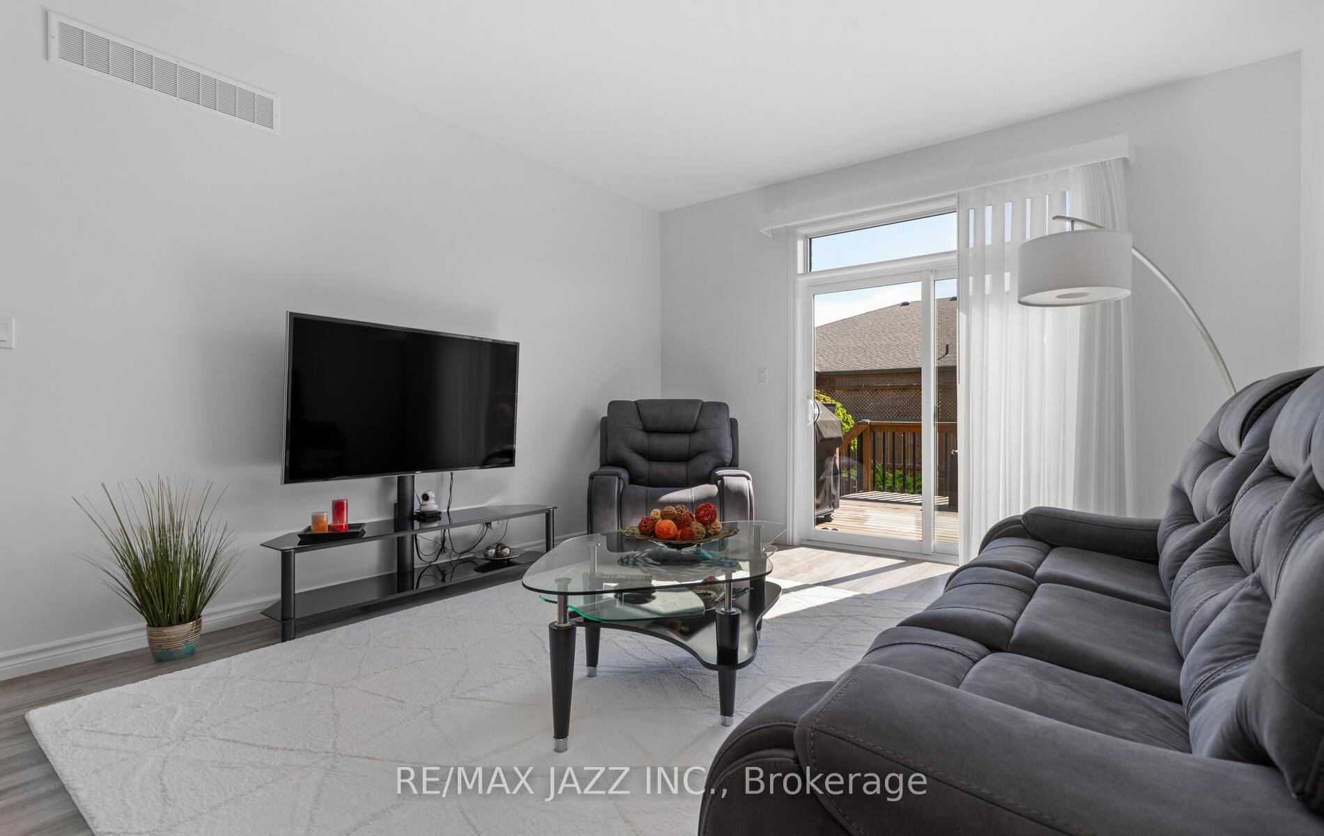 Photo 20 of 86 Covington Crescent, Belleville, Thurlow Ward — HOMEH