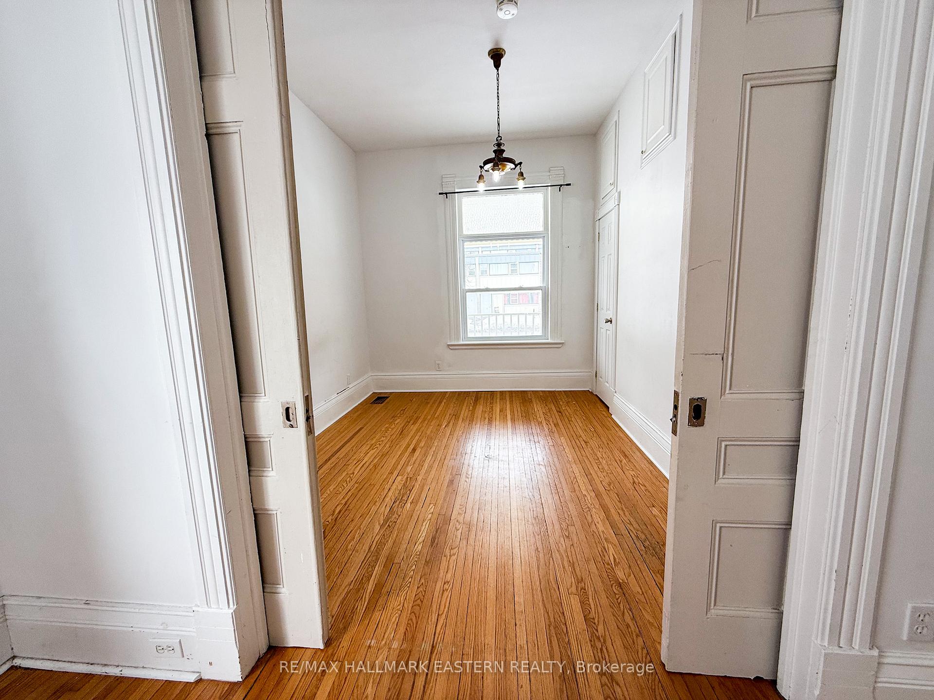 Photo 9 of 734 George Street N, Peterborough, Northcrest Ward 5 — HOMEH