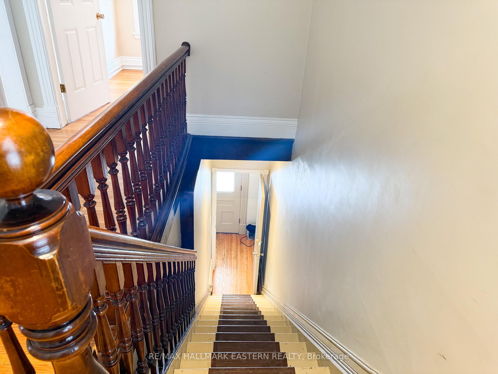 Photo 21 of 734 George Street N, Peterborough, Northcrest Ward 5 — HOMEH