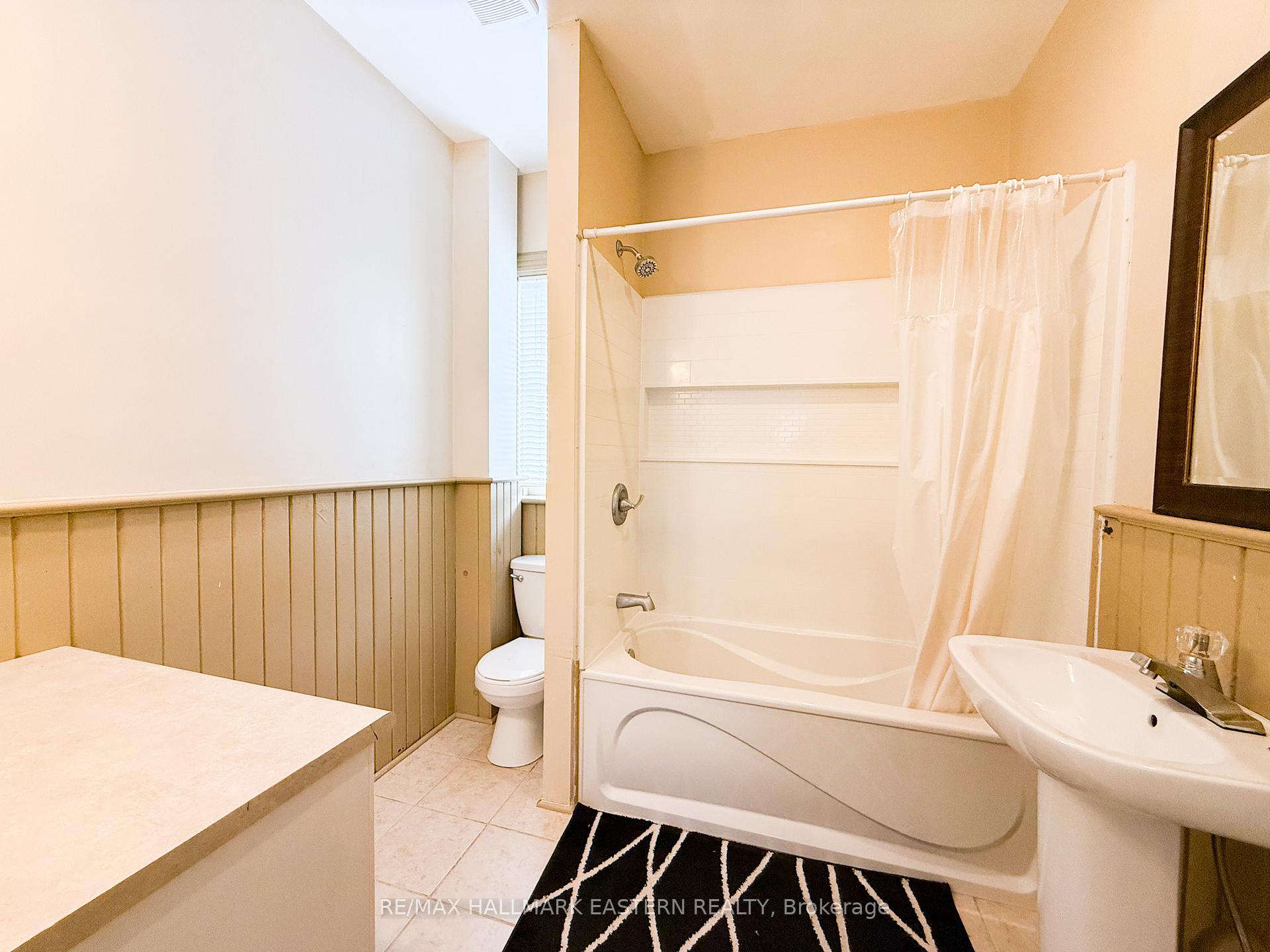 Photo 23 of 734 George Street N, Peterborough, Northcrest Ward 5 — HOMEH