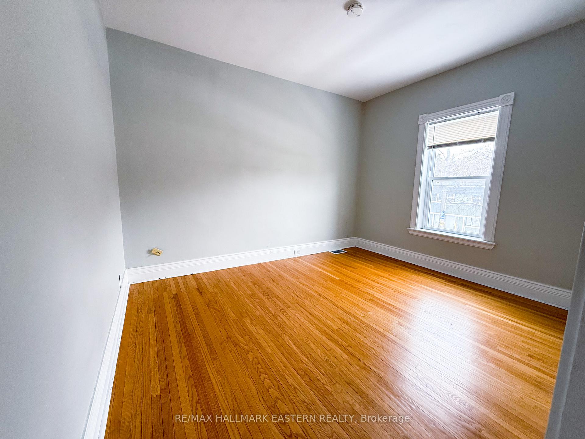Photo 27 of 734 George Street N, Peterborough, Northcrest Ward 5 — HOMEH
