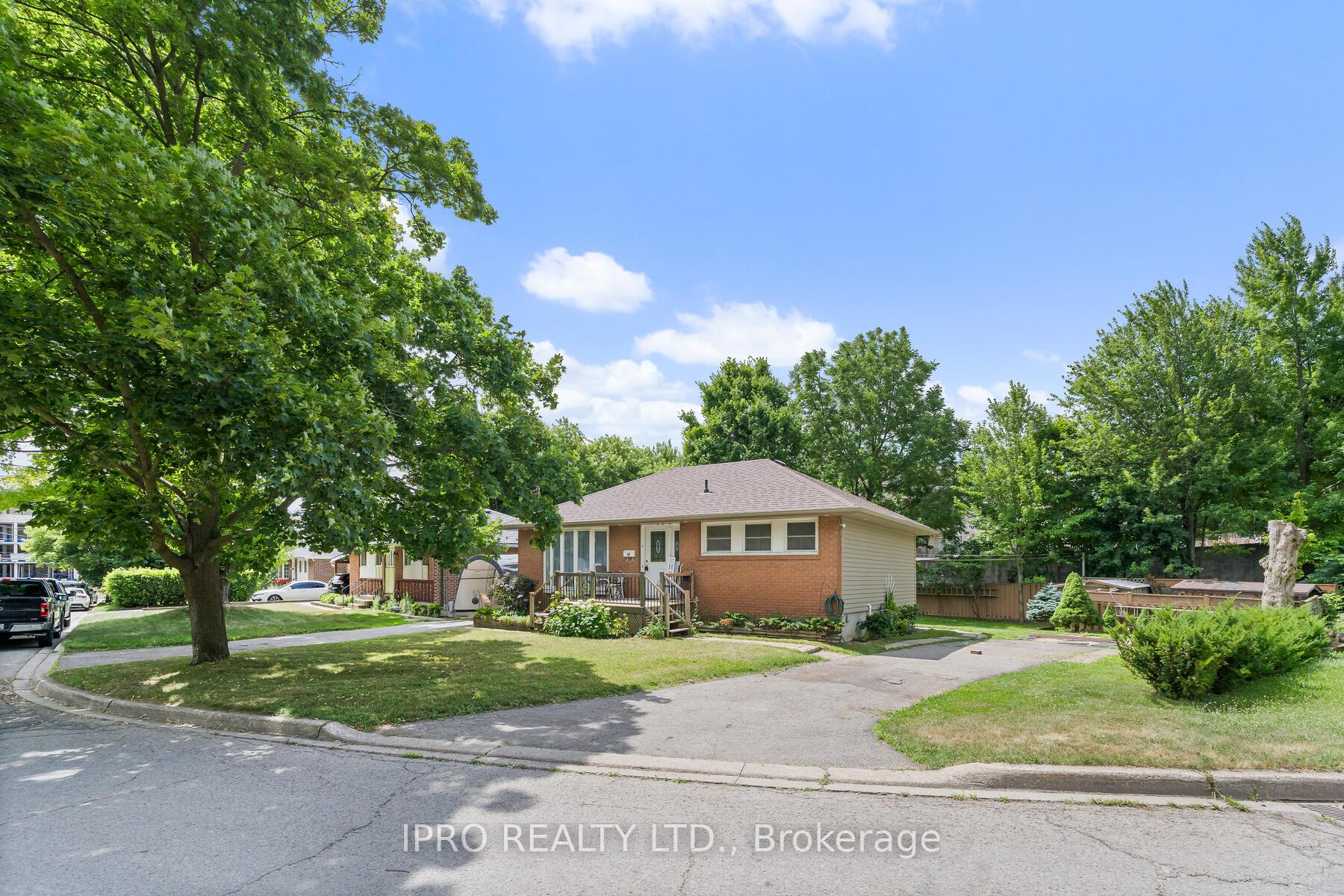 Front of 19 Dayfoot Drive