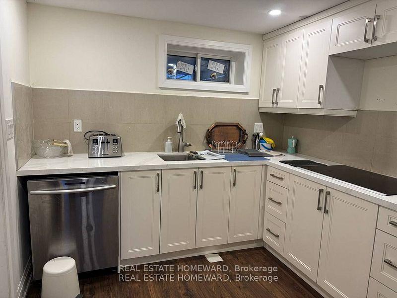 Photo 8 of Unit Lower, 13 Devins Drive, Aurora, Aurora Heights — HOMEH