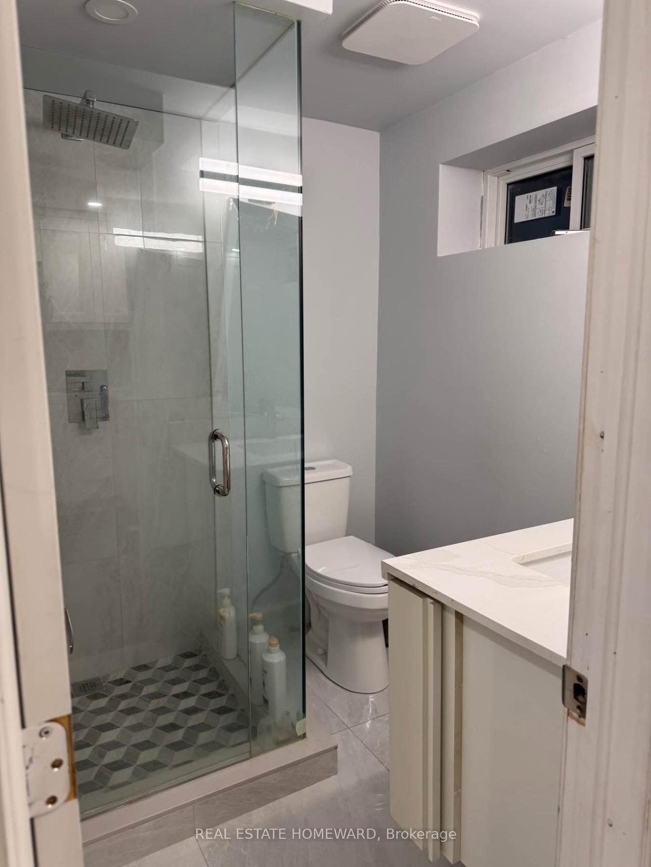 Photo 10 of Unit Lower, 13 Devins Drive, Aurora, Aurora Heights — HOMEH