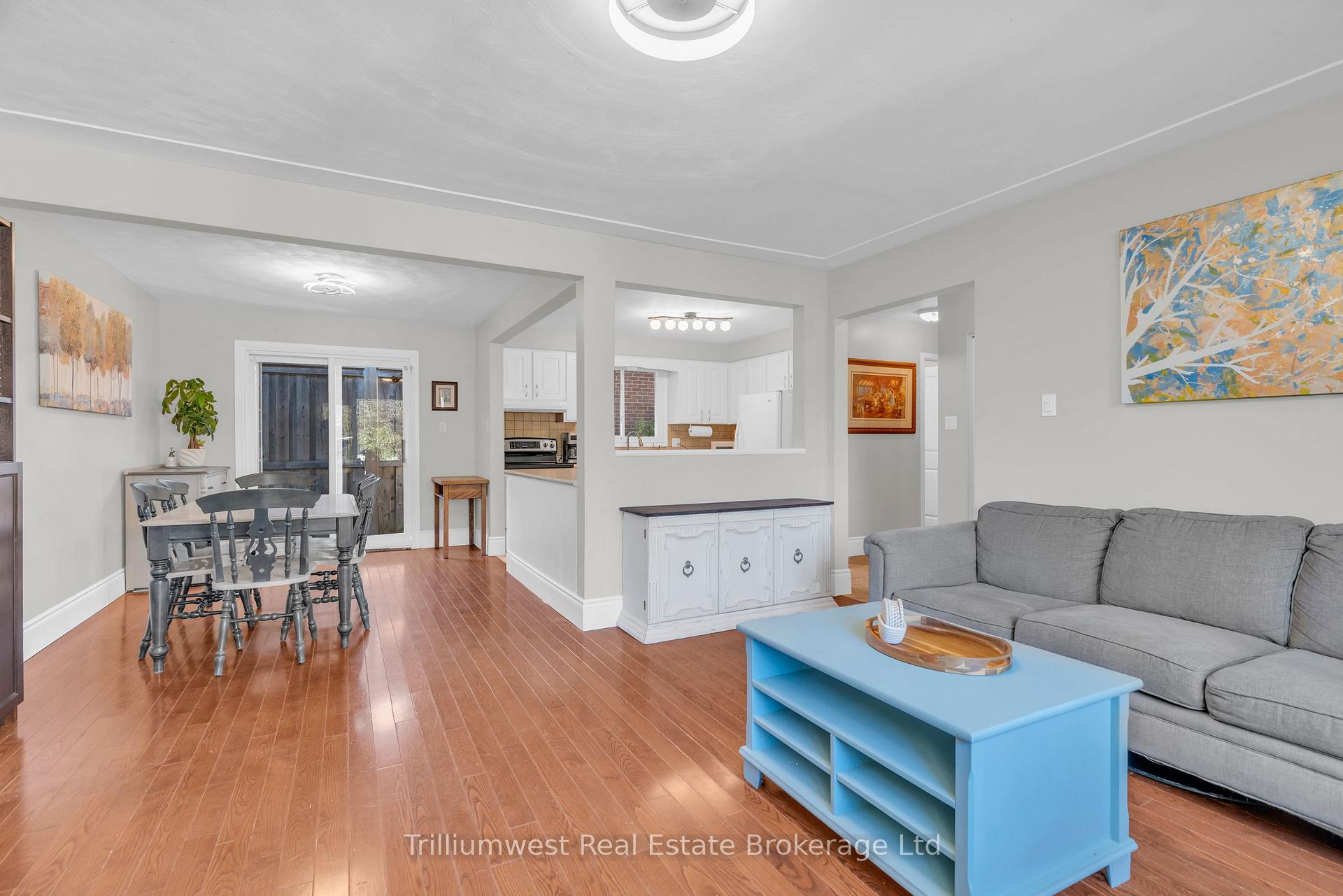 Photo 9 of 3 Blueridge Court, Guelph, Willow West/Sugarbush/West Acres — HOMEH