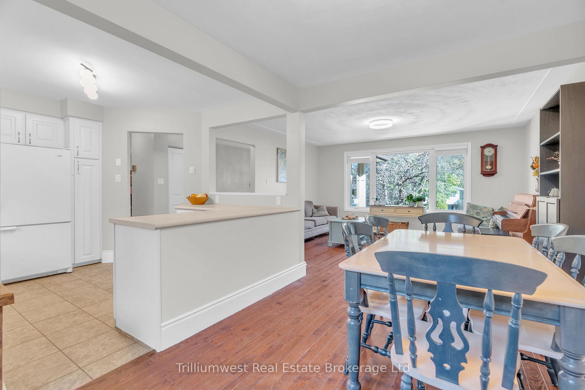 Photo 12 of 3 Blueridge Court, Guelph, Willow West/Sugarbush/West Acres — HOMEH