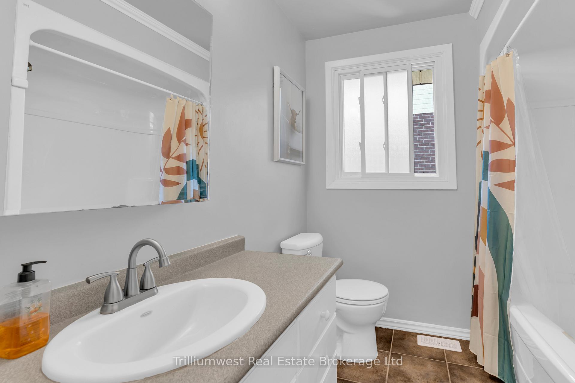 Photo 18 of 3 Blueridge Court, Guelph, Willow West/Sugarbush/West Acres — HOMEH