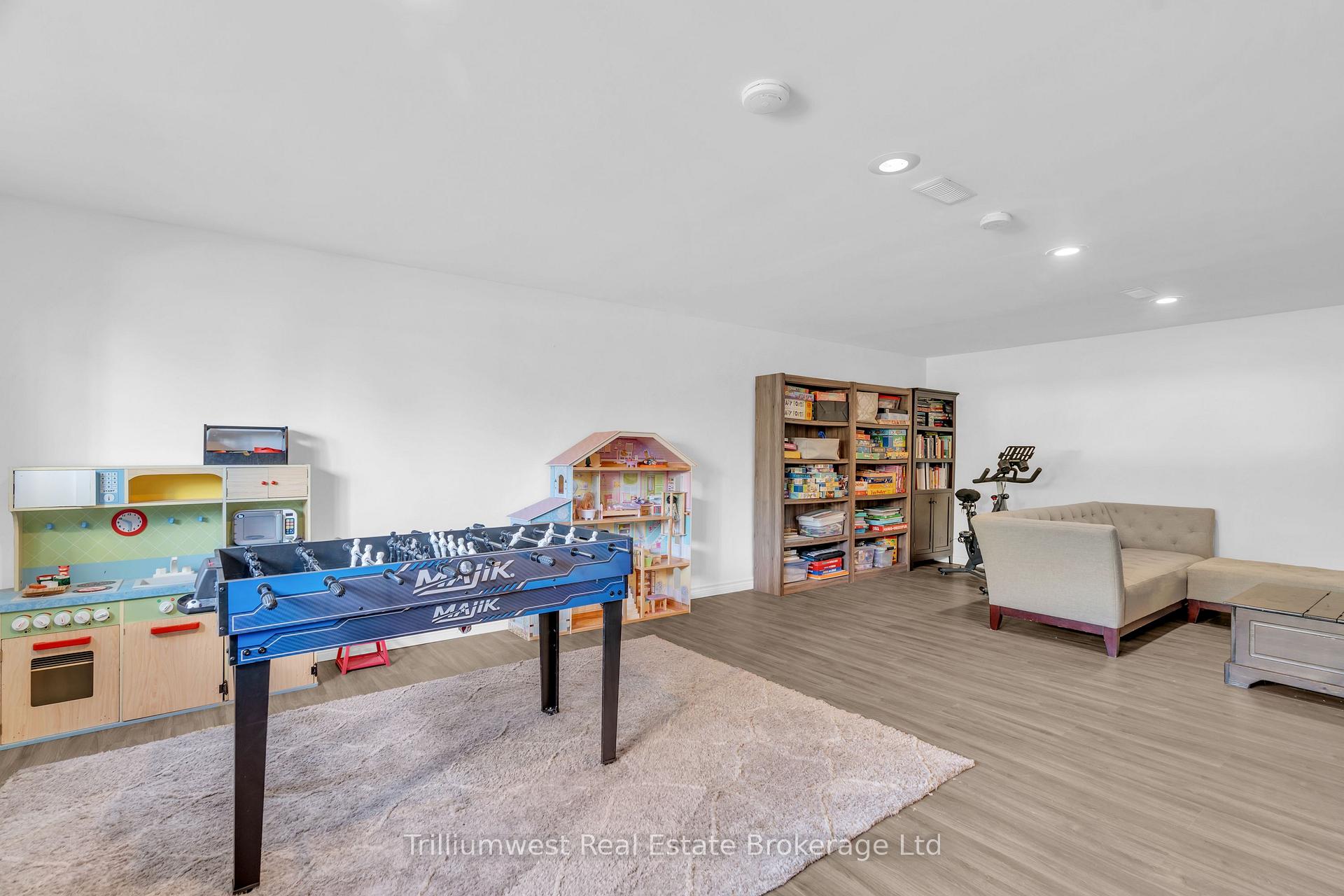 Photo 25 of 3 Blueridge Court, Guelph, Willow West/Sugarbush/West Acres — HOMEH