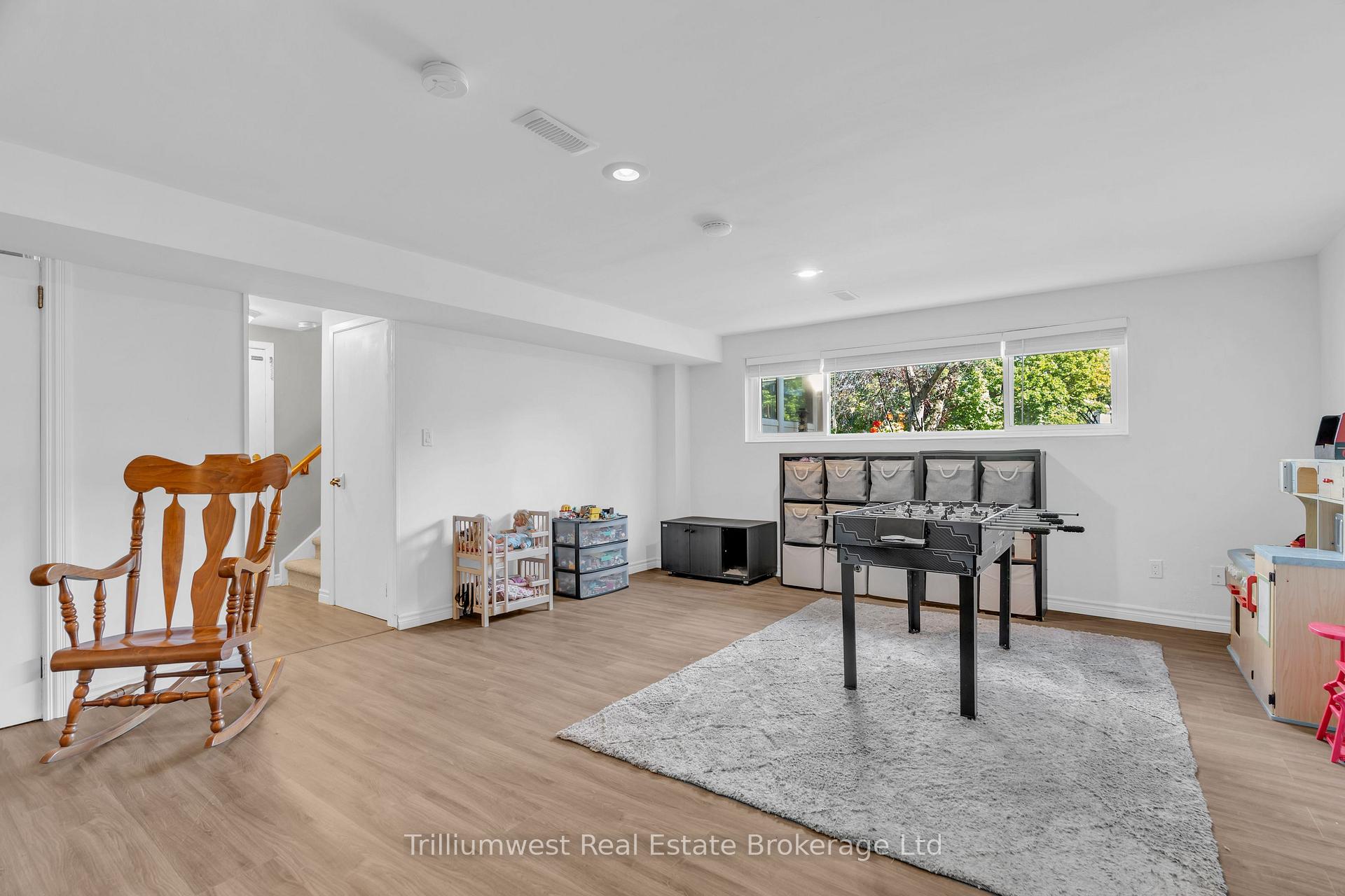 Photo 28 of 3 Blueridge Court, Guelph, Willow West/Sugarbush/West Acres — HOMEH