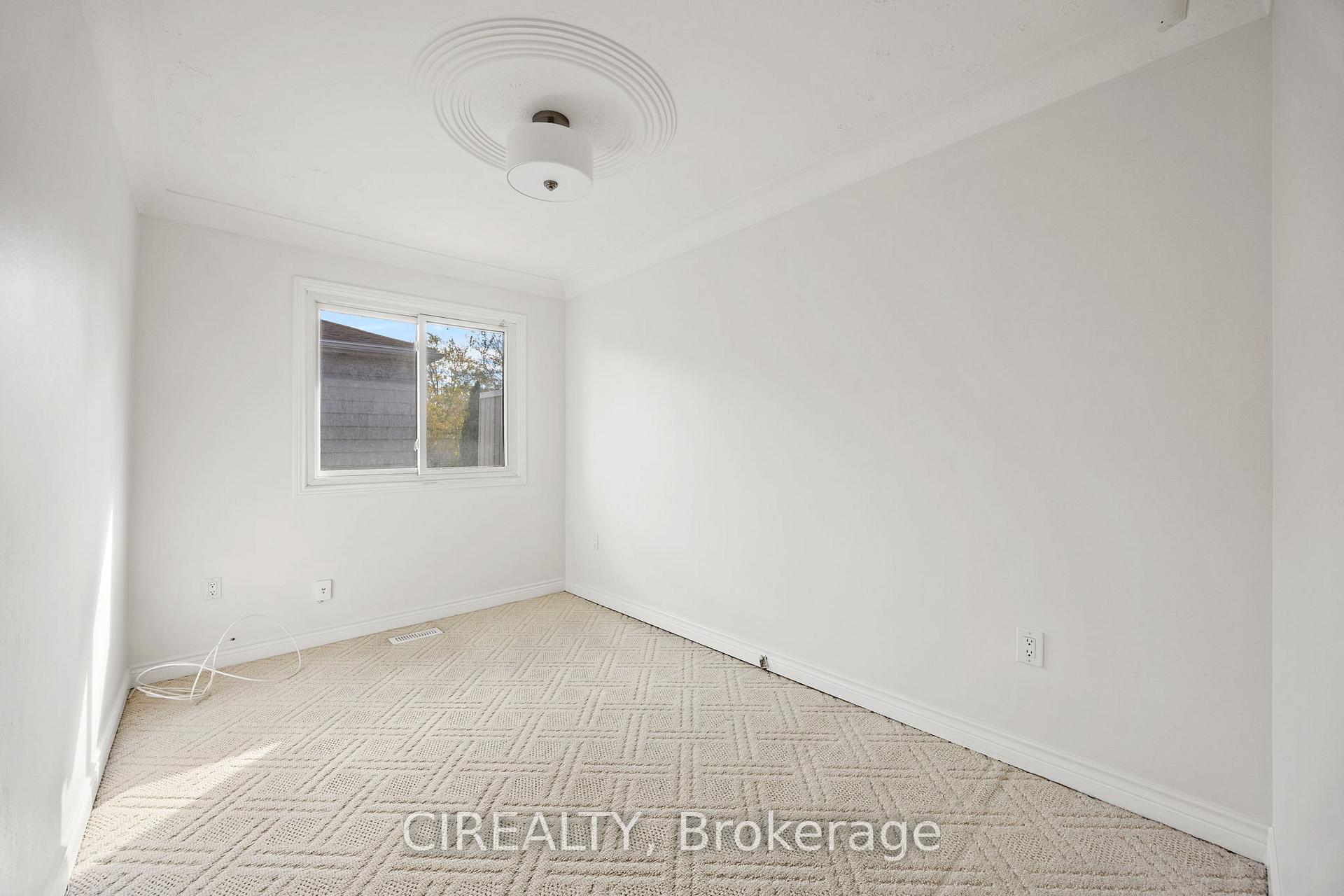 Photo 9 of 142 Norrie Avenue, Hamilton, Balfour — HOMEH