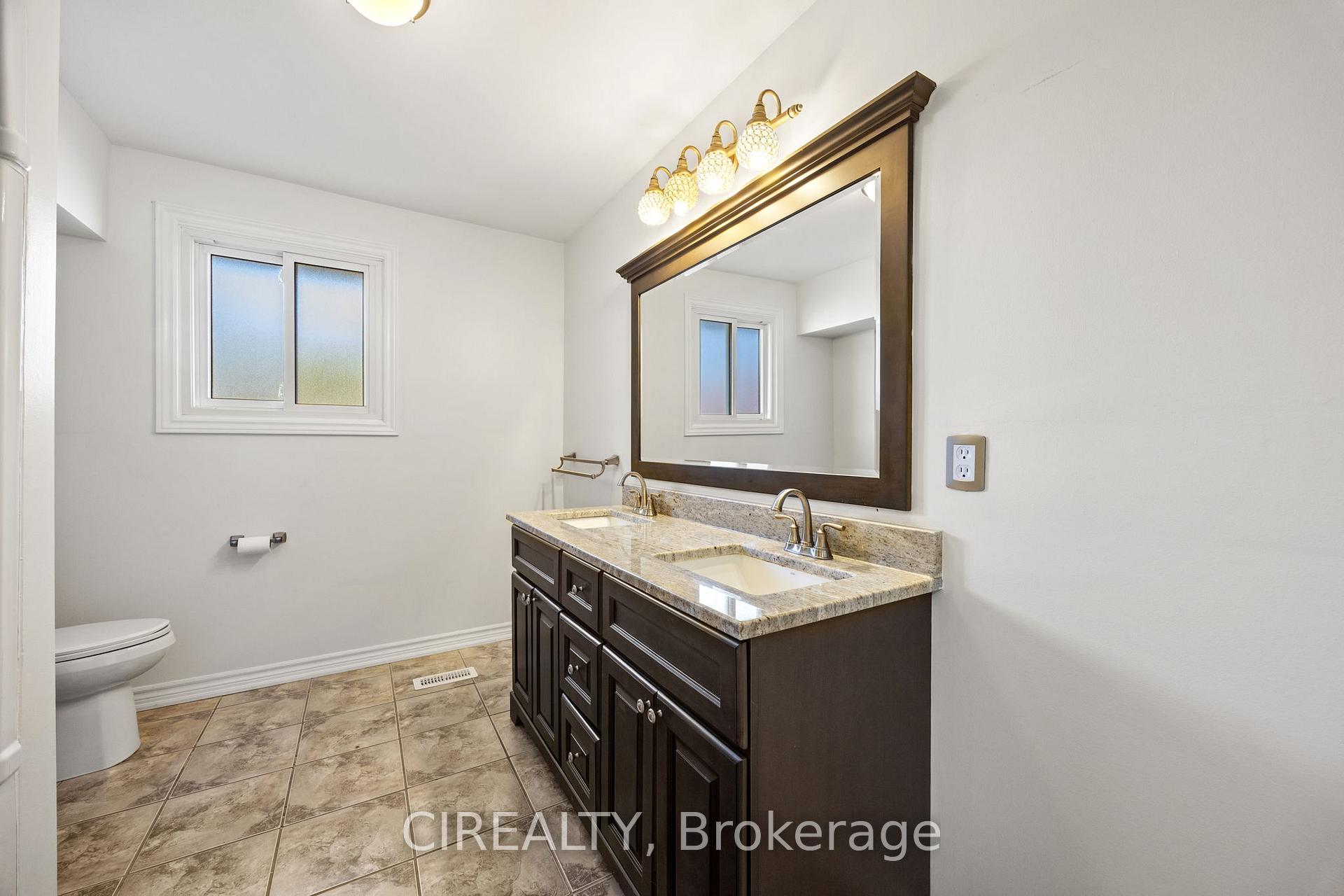 Photo 10 of 142 Norrie Avenue, Hamilton, Balfour — HOMEH