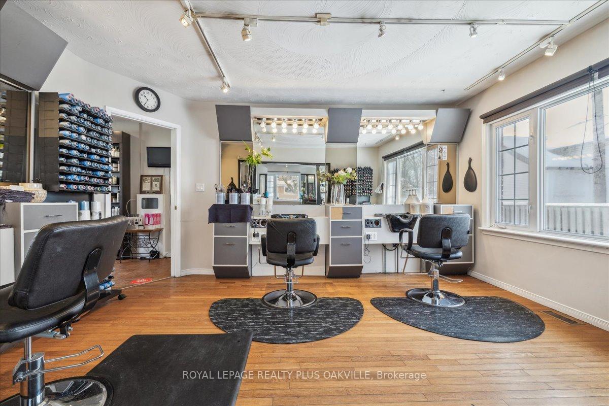 Photo 7 of 294 Dundas Street E, Hamilton, Waterdown — HOMEH