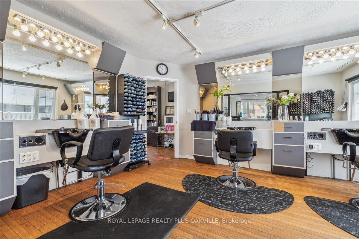 Photo 8 of 294 Dundas Street E, Hamilton, Waterdown — HOMEH