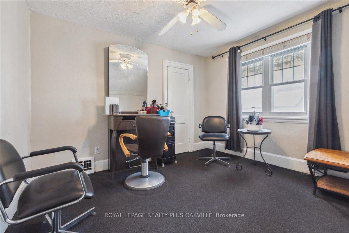 Photo 15 of 294 Dundas Street E, Hamilton, Waterdown — HOMEH