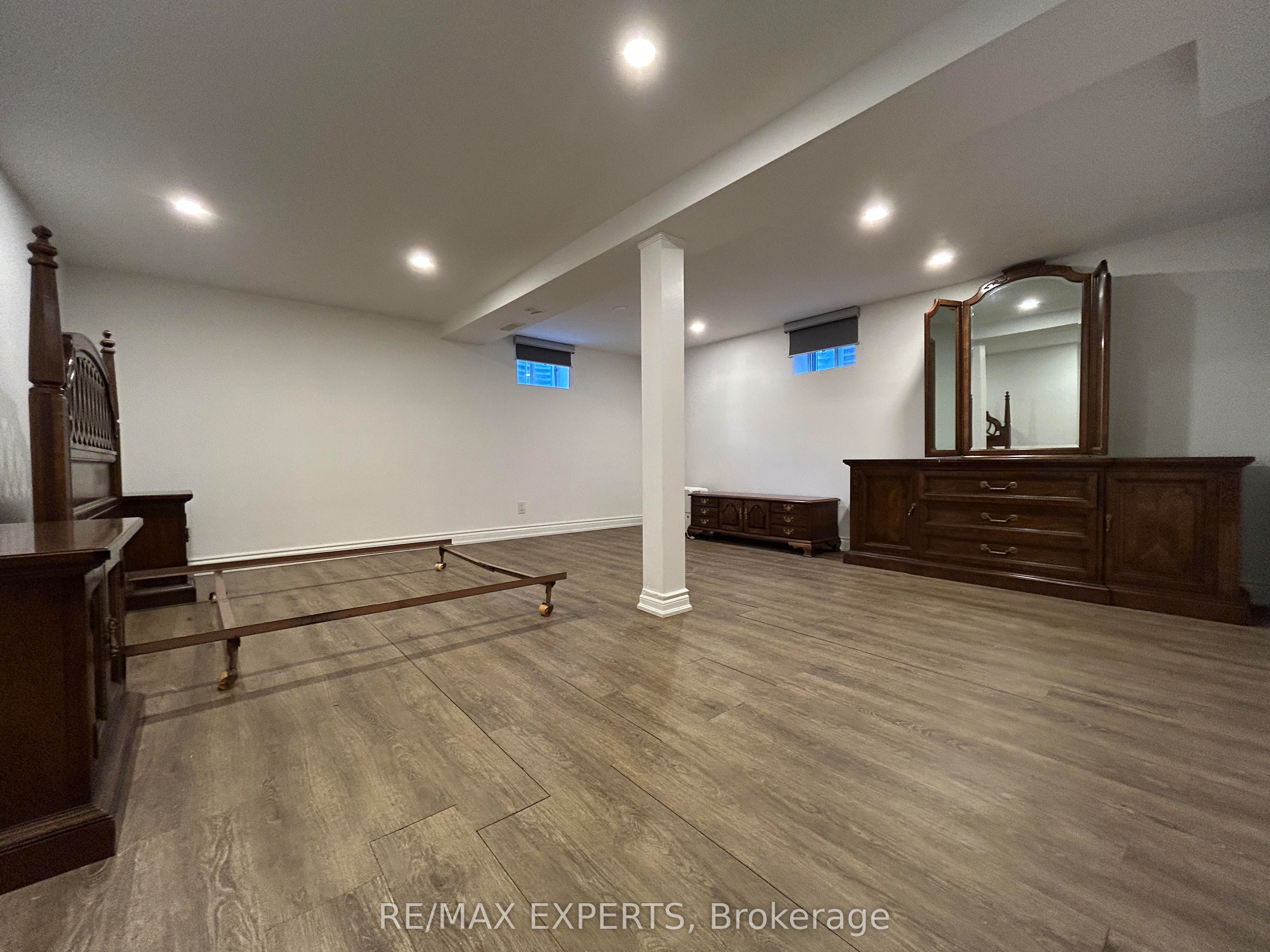 Photo 26 of Unit Lower, 206 Helen Street, Vaughan, East Woodbridge — HOMEH