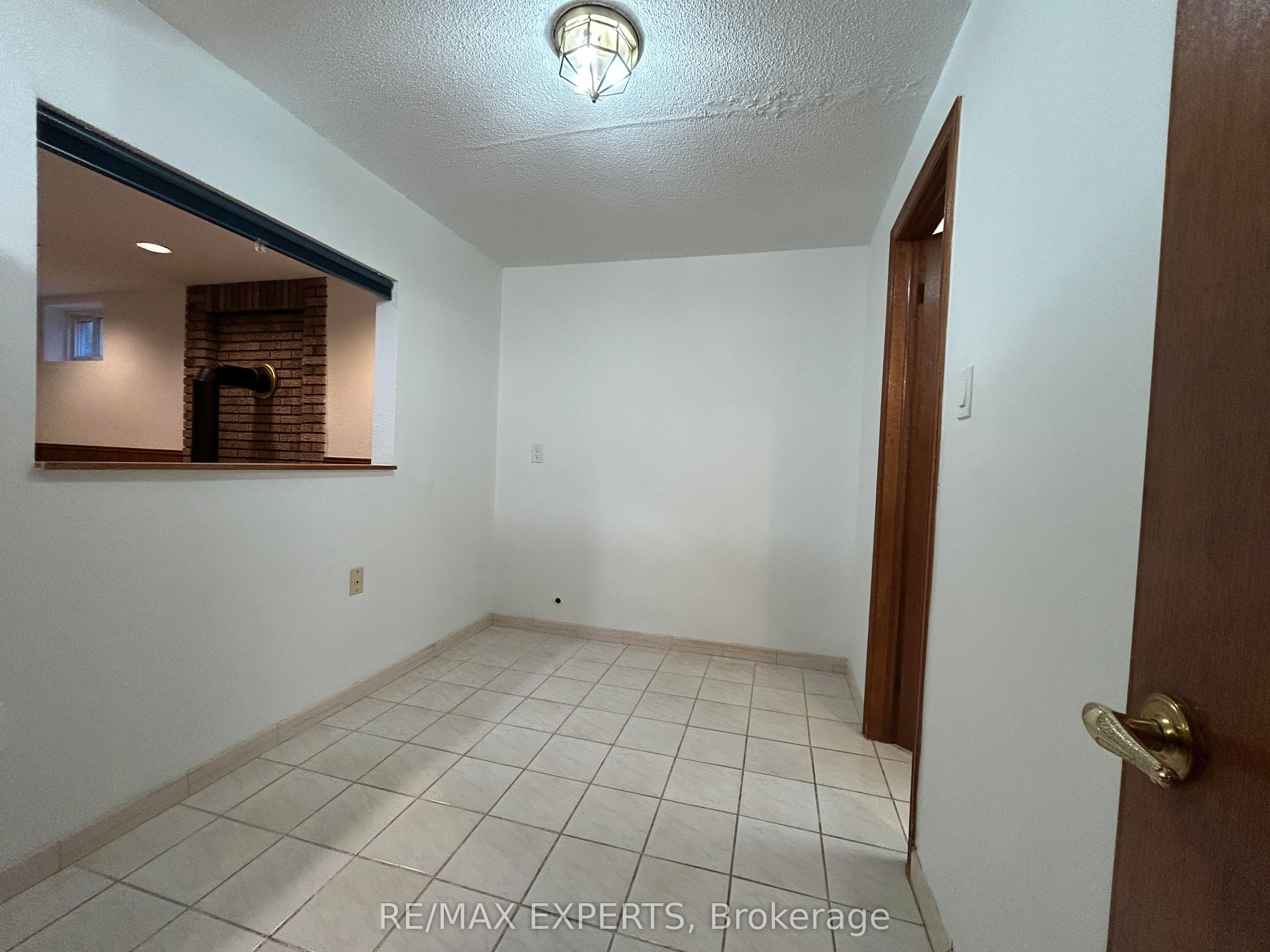 Photo 27 of Unit Lower, 206 Helen Street, Vaughan, East Woodbridge — HOMEH
