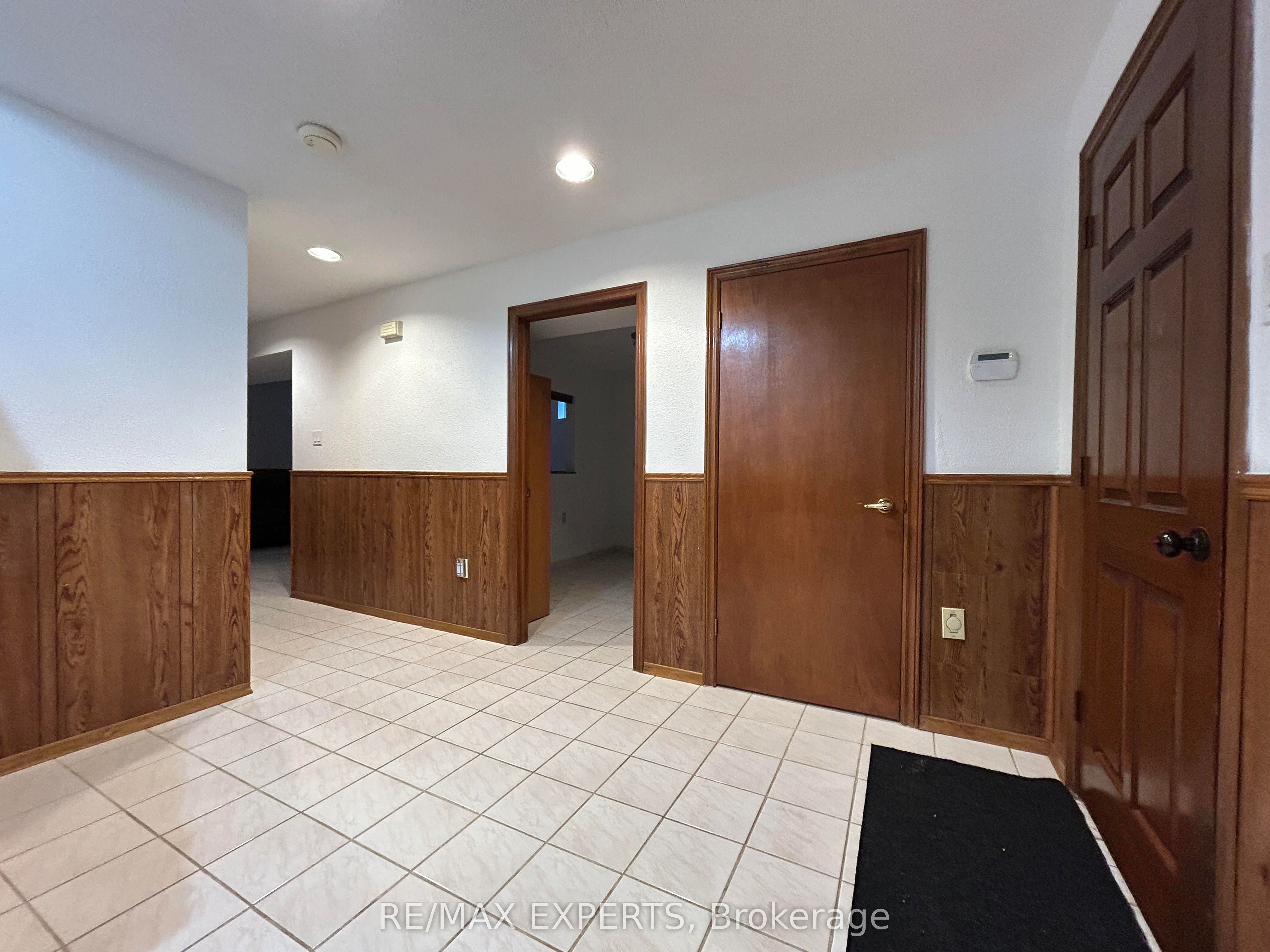 Photo 22 of Unit Lower, 206 Helen Street, Vaughan, East Woodbridge — HOMEH