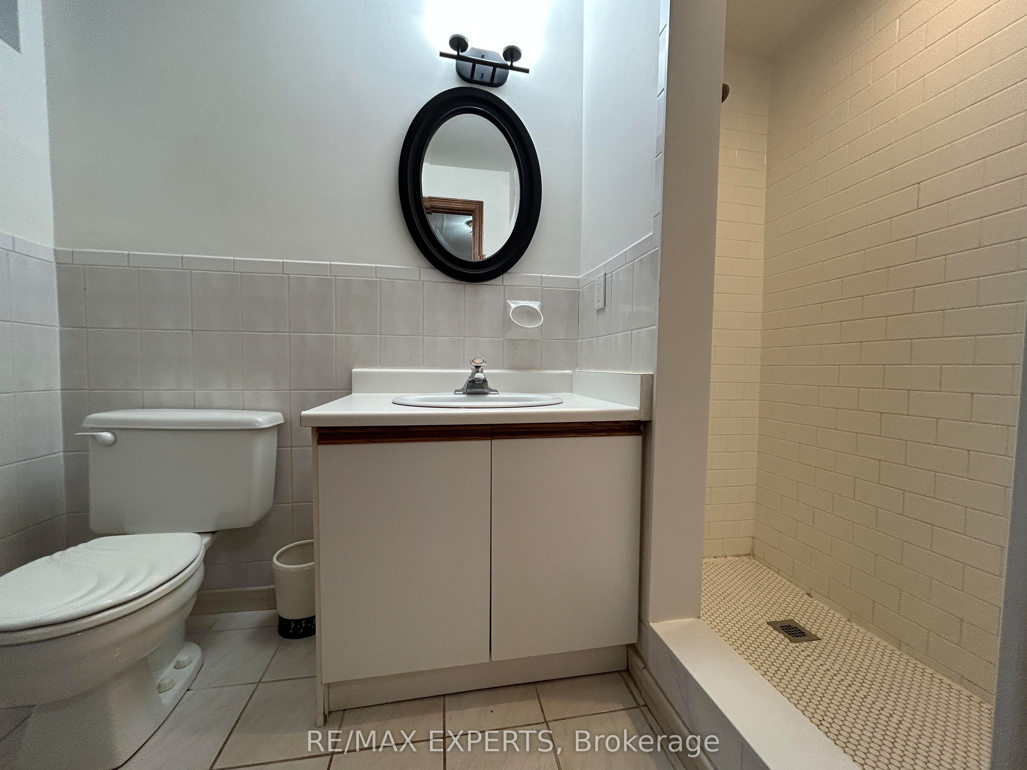 Photo 28 of Unit Lower, 206 Helen Street, Vaughan, East Woodbridge — HOMEH