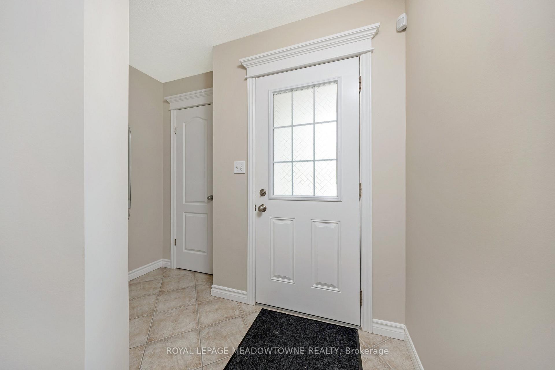 Photo 4 of 324 Severn Drive, Guelph, Grange Road — HOMEH
