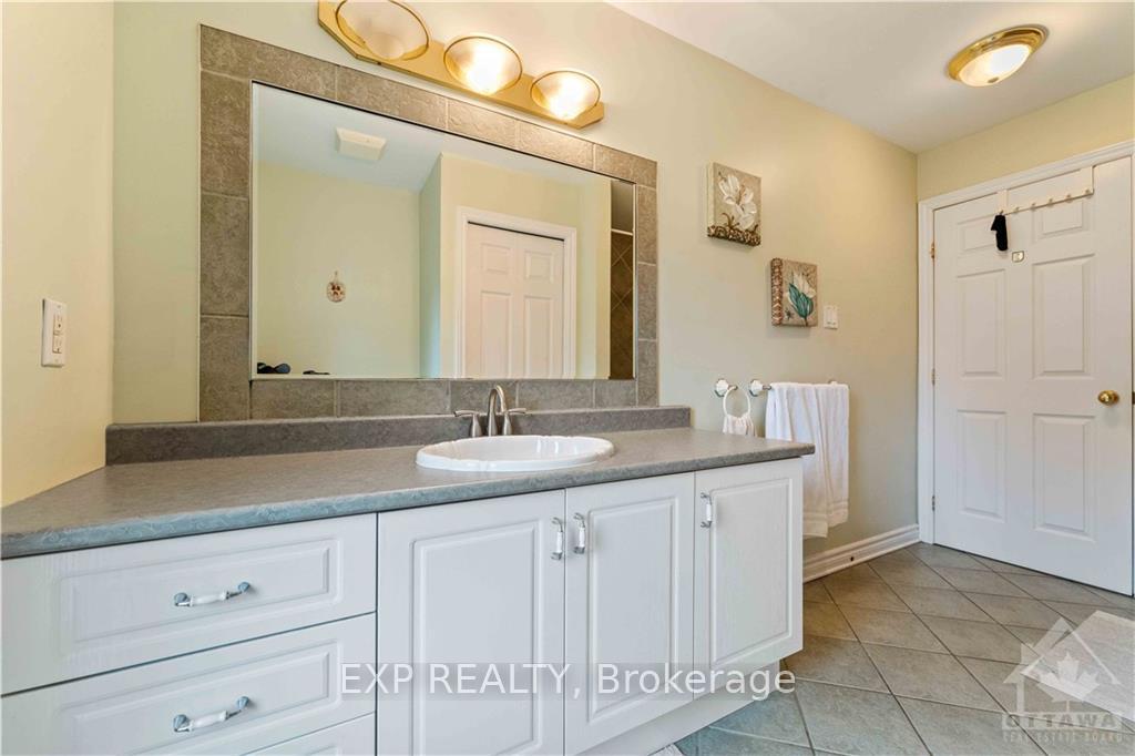 Photo 10 of 3288 Blanchfield Road, Ottawa, Osgoode Twp South of Reg Rd 6 — HOMEH