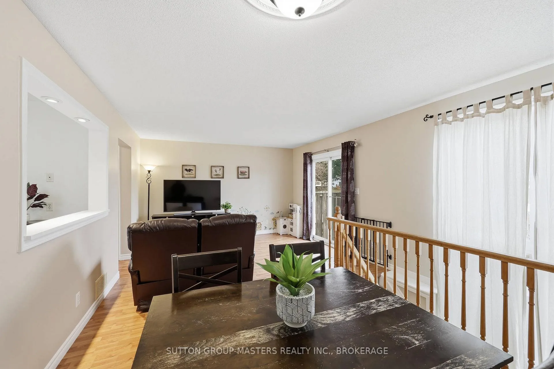 Photo 14 of 21 Speers Boulevard, Loyalist, Amherstview — HOMEH