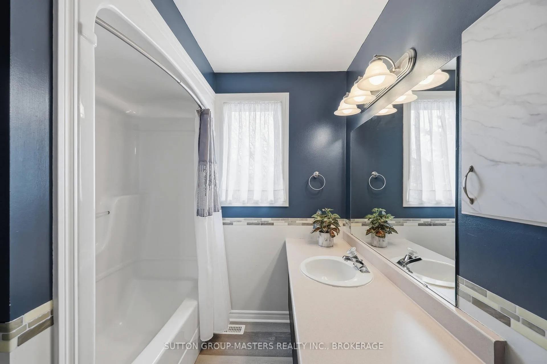 Photo 27 of 21 Speers Boulevard, Loyalist, Amherstview — HOMEH