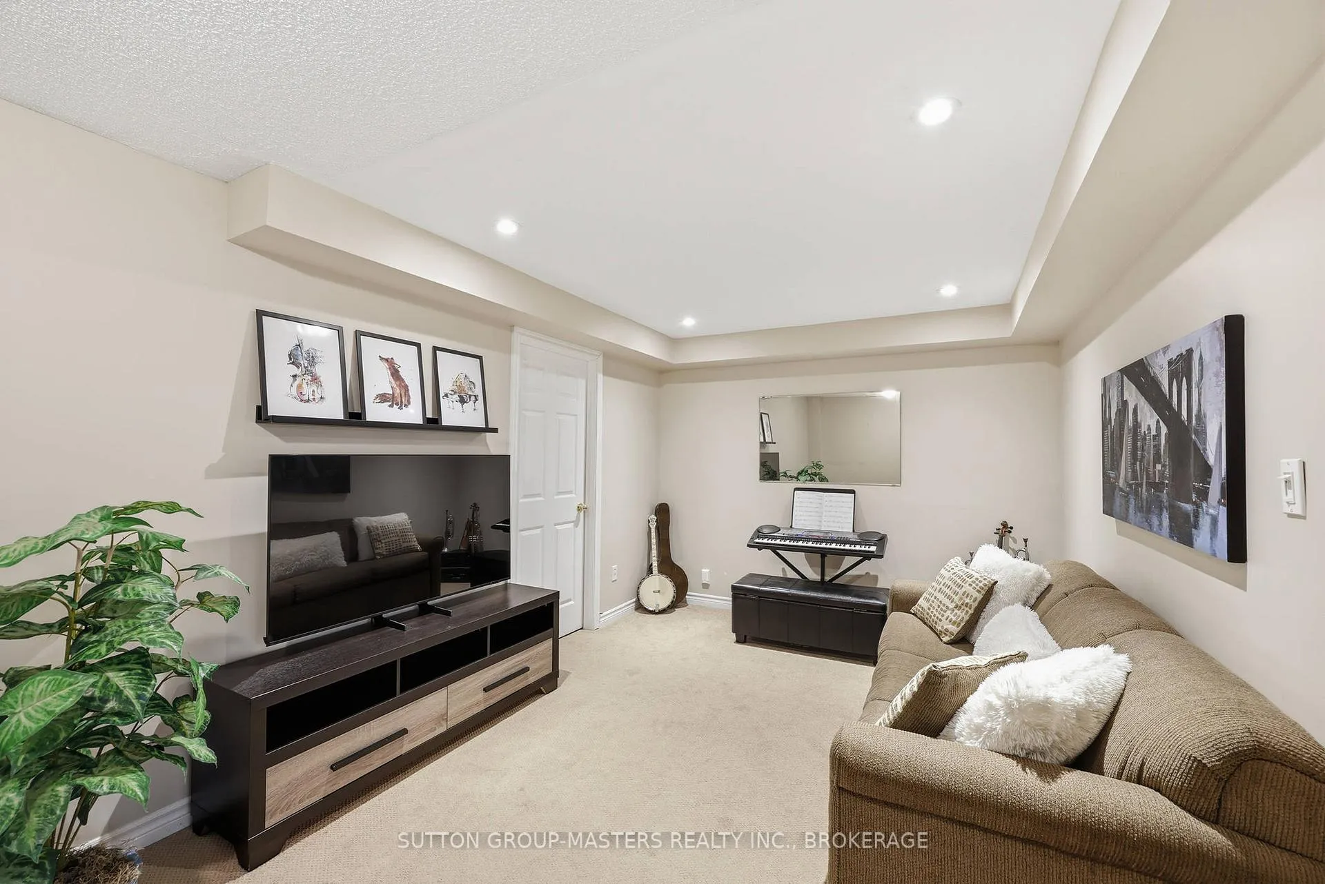 Photo 34 of 21 Speers Boulevard, Loyalist, Amherstview — HOMEH