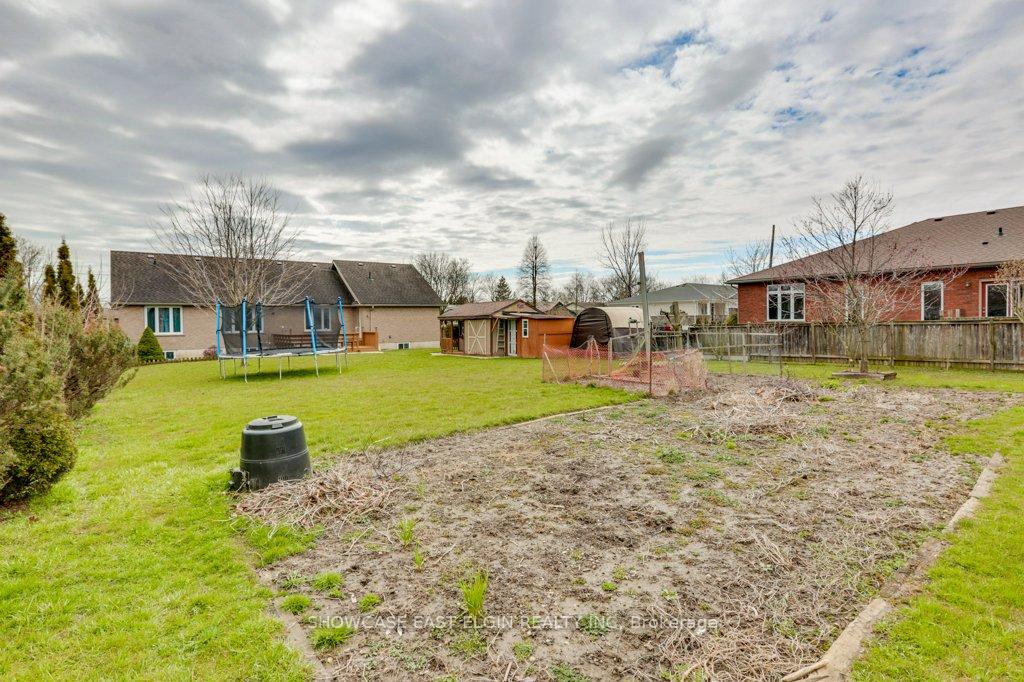 Photo 35 of 79 Forest Street, Aylmer — HOMEH
