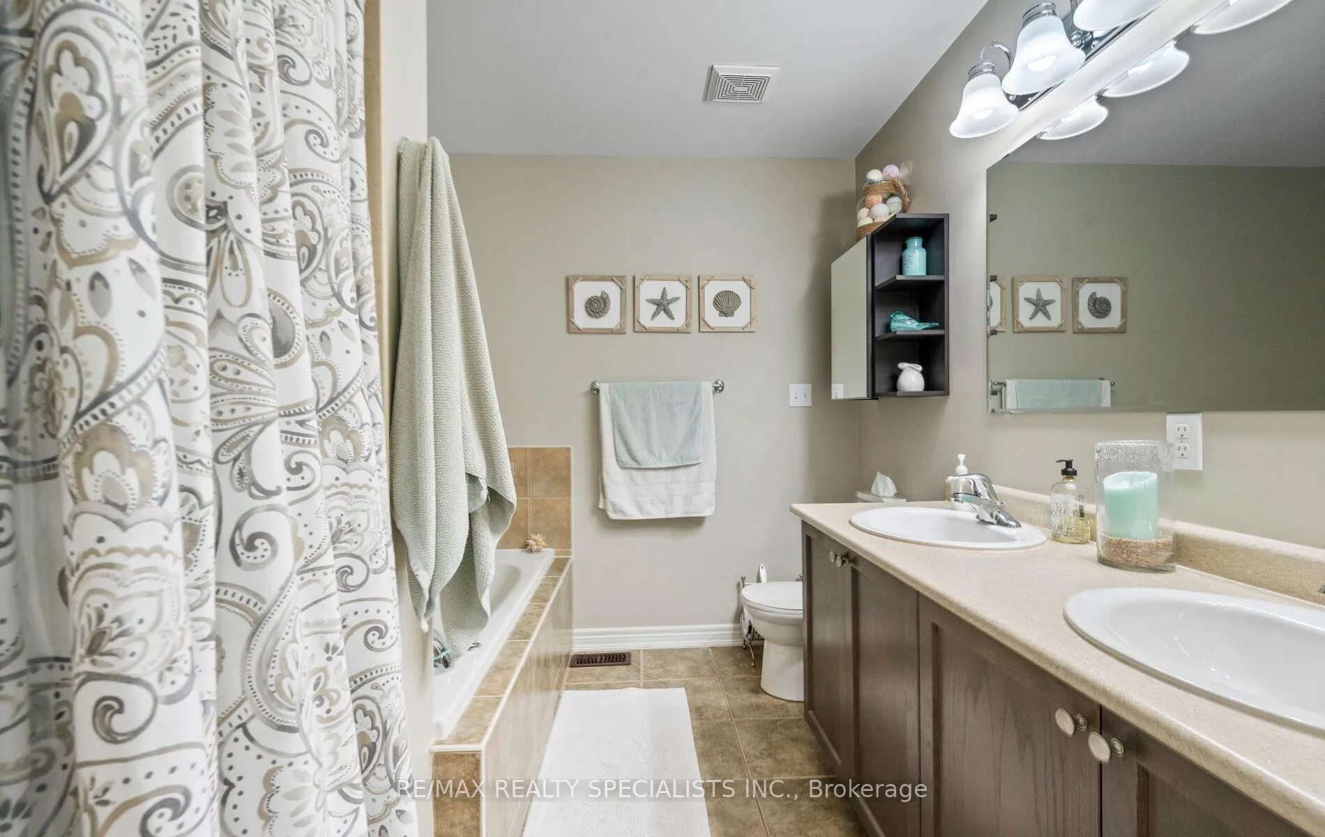 Photo 21 of 12 Browview Drive, Hamilton, Waterdown — HOMEH