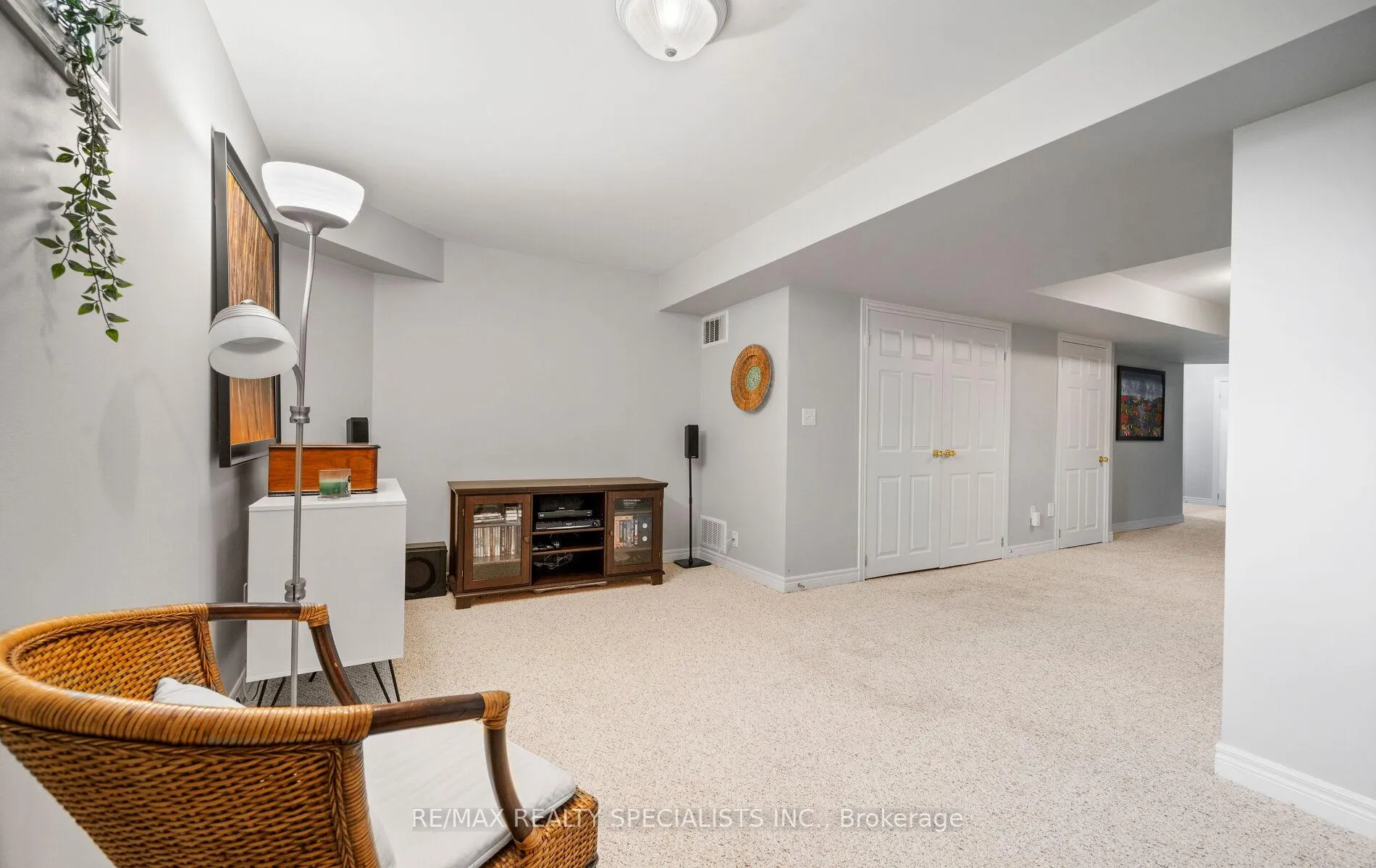 Photo 33 of 12 Browview Drive, Hamilton, Waterdown — HOMEH