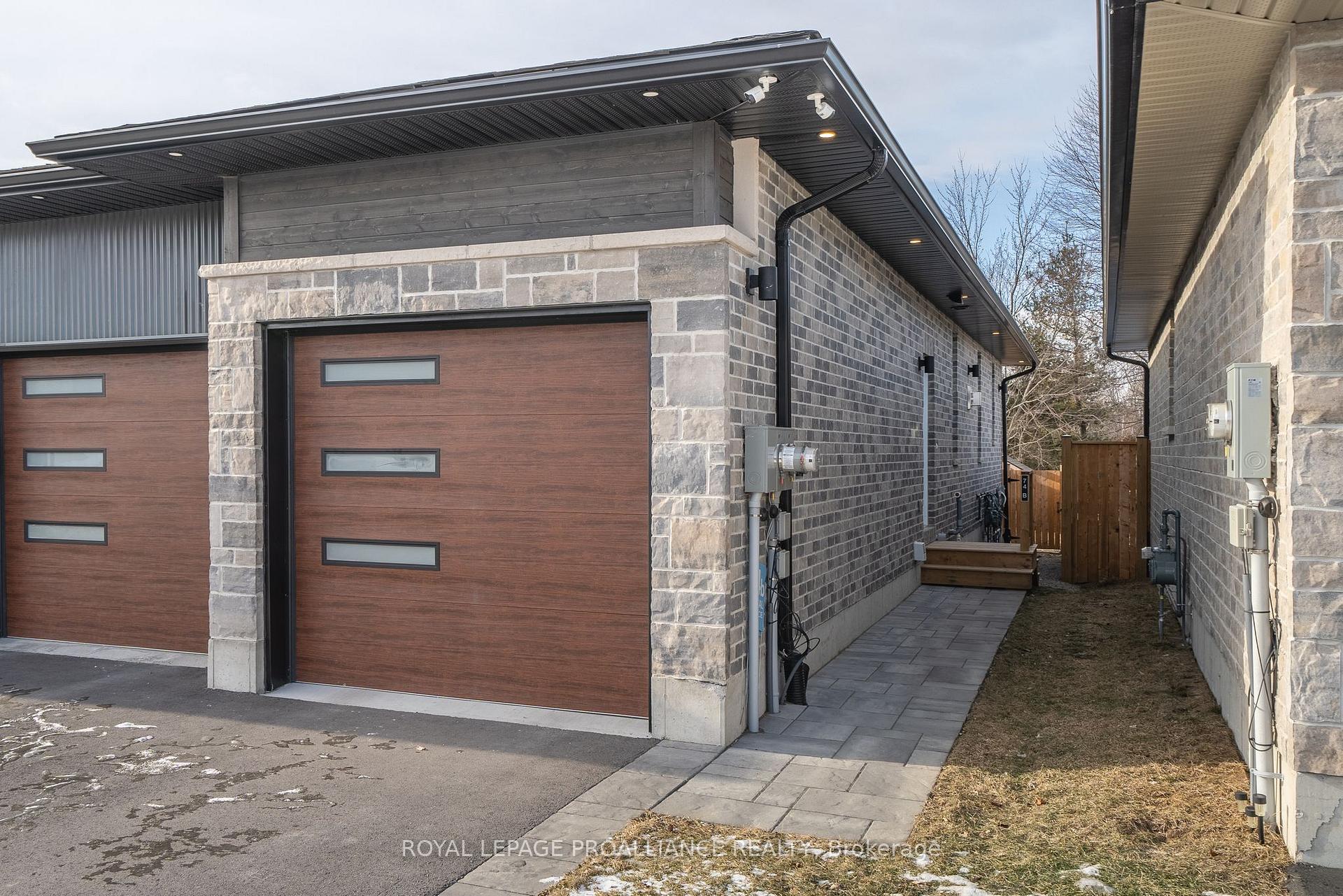 Photo 1 of Unit B, 74 Dewal Place, Belleville, Belleville Ward — HOMEH