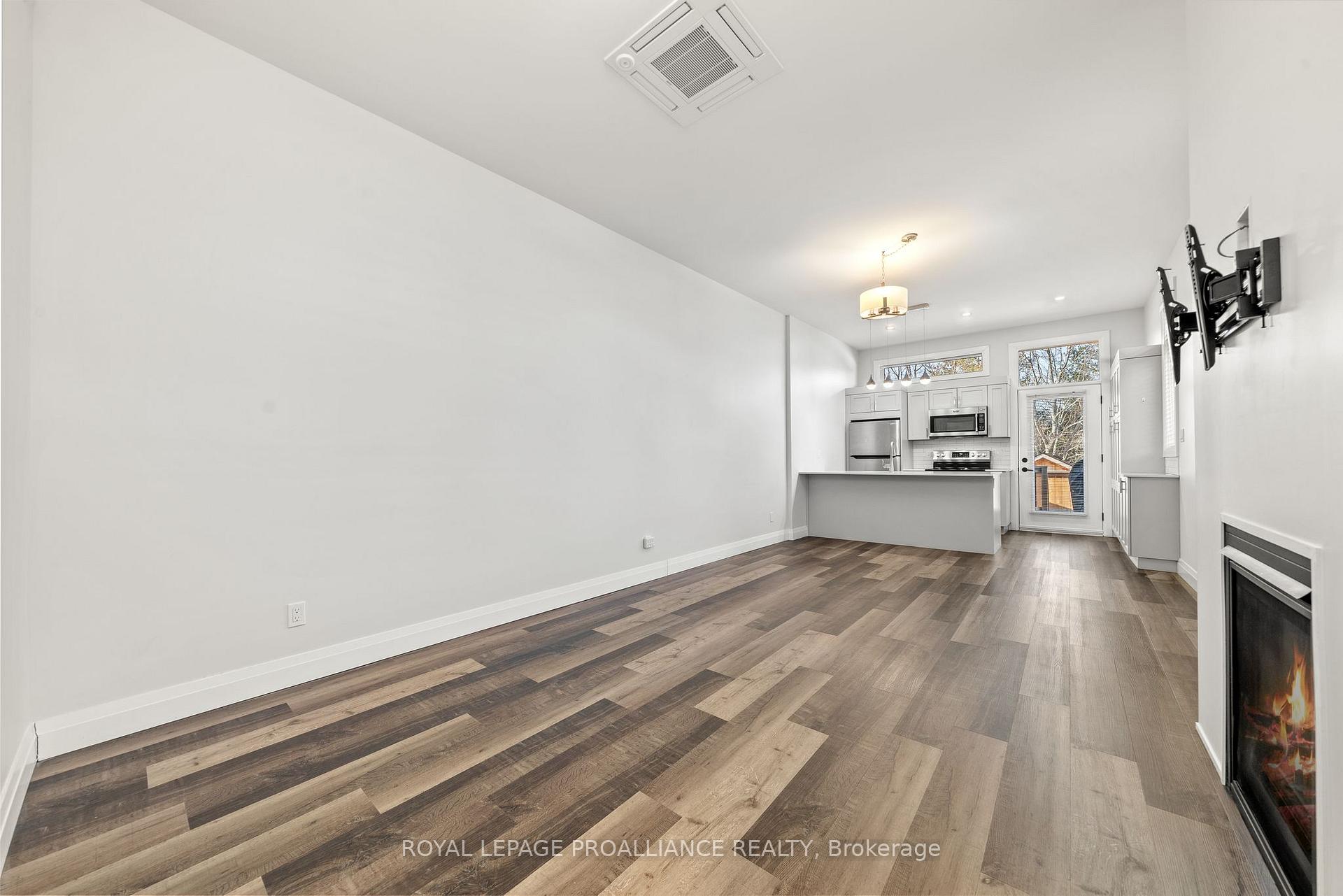Photo 8 of Unit B, 74 Dewal Place, Belleville, Belleville Ward — HOMEH