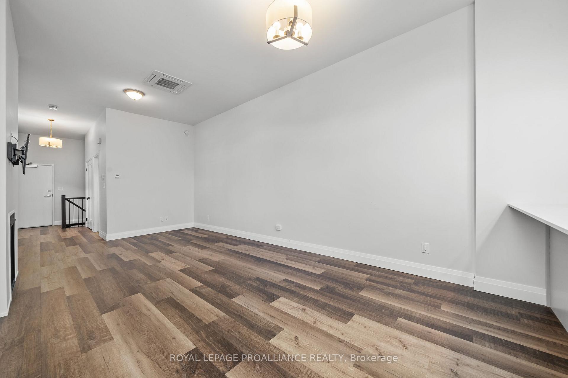 Photo 11 of Unit B, 74 Dewal Place, Belleville, Belleville Ward — HOMEH