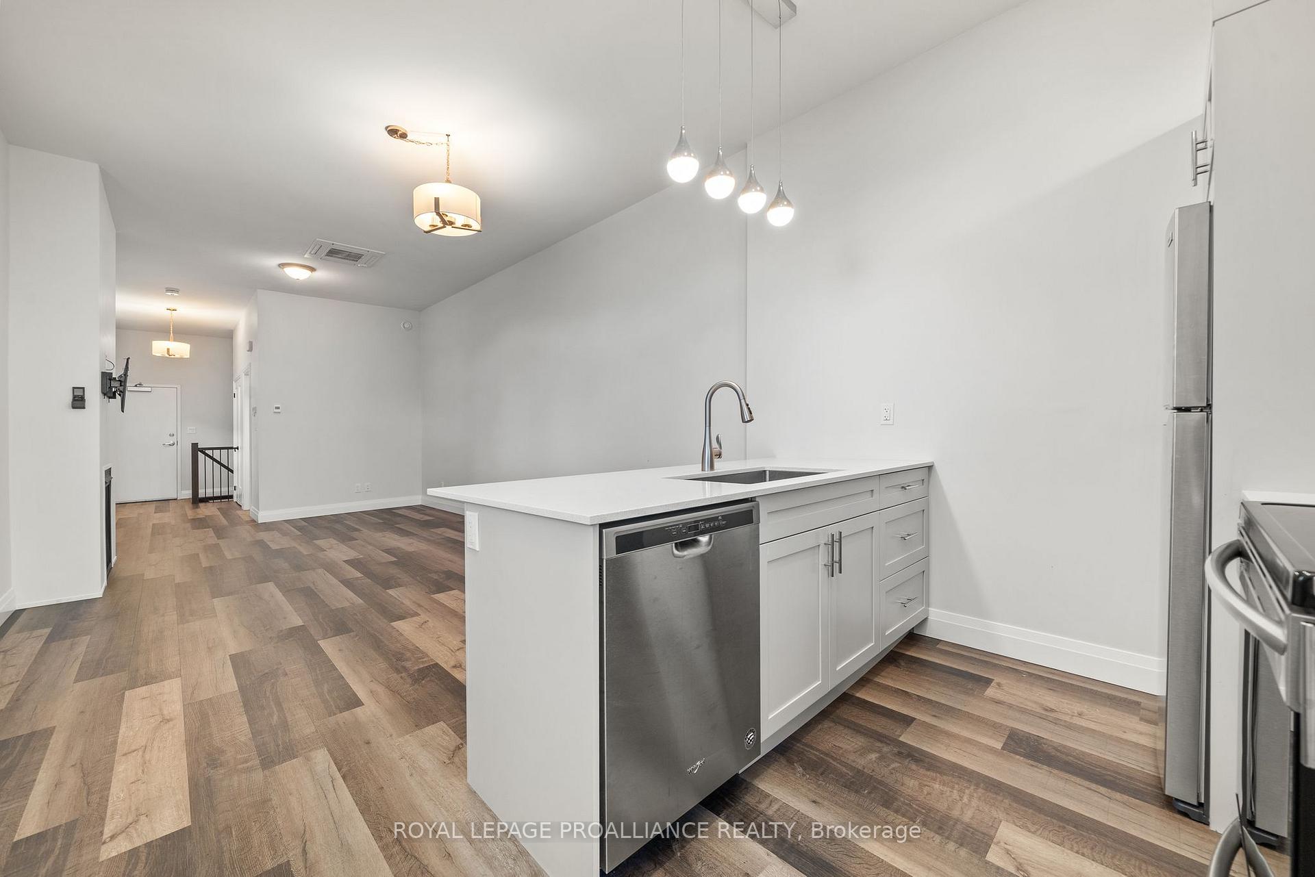 Photo 18 of Unit B, 74 Dewal Place, Belleville, Belleville Ward — HOMEH