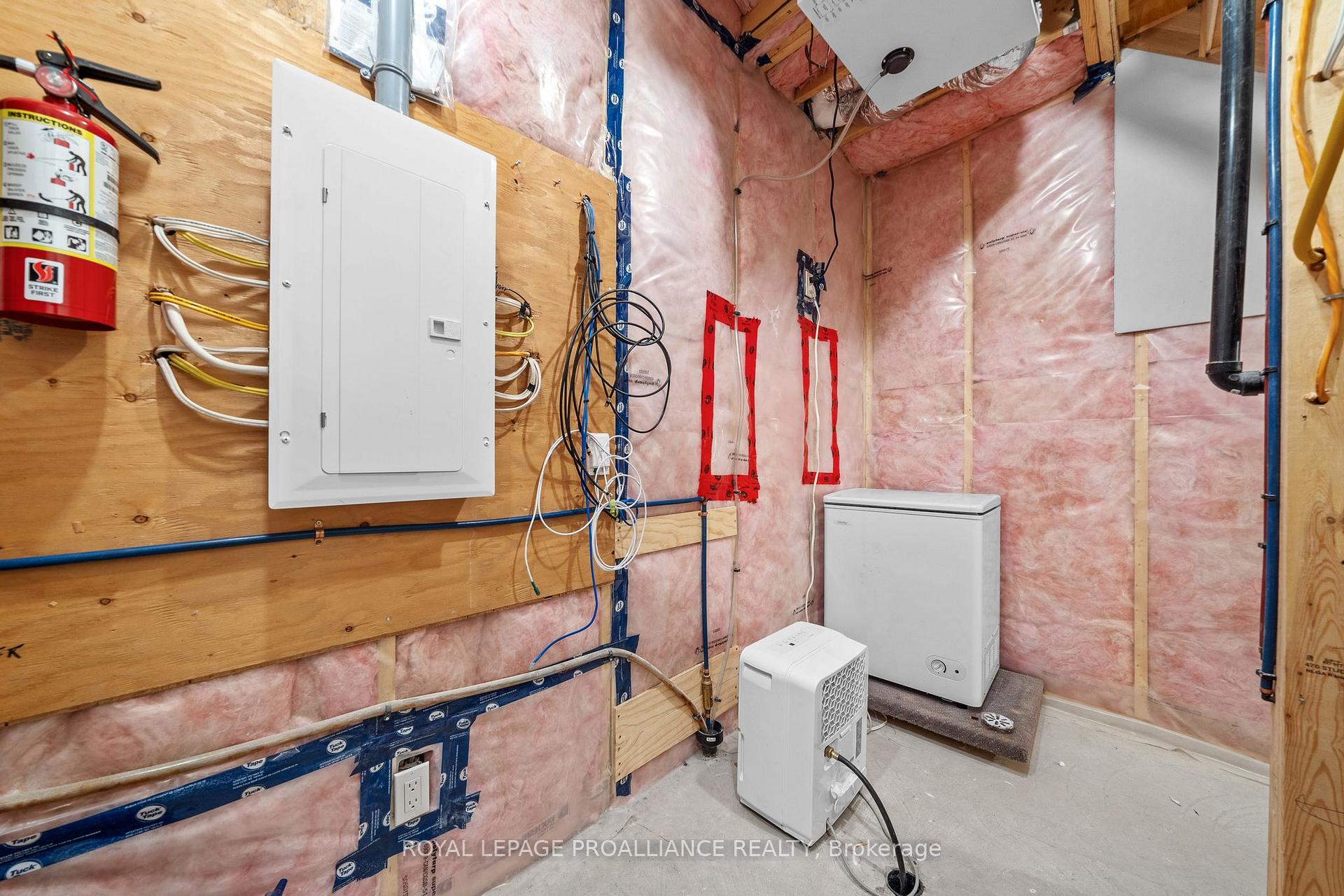 Photo 33 of Unit B, 74 Dewal Place, Belleville, Belleville Ward — HOMEH