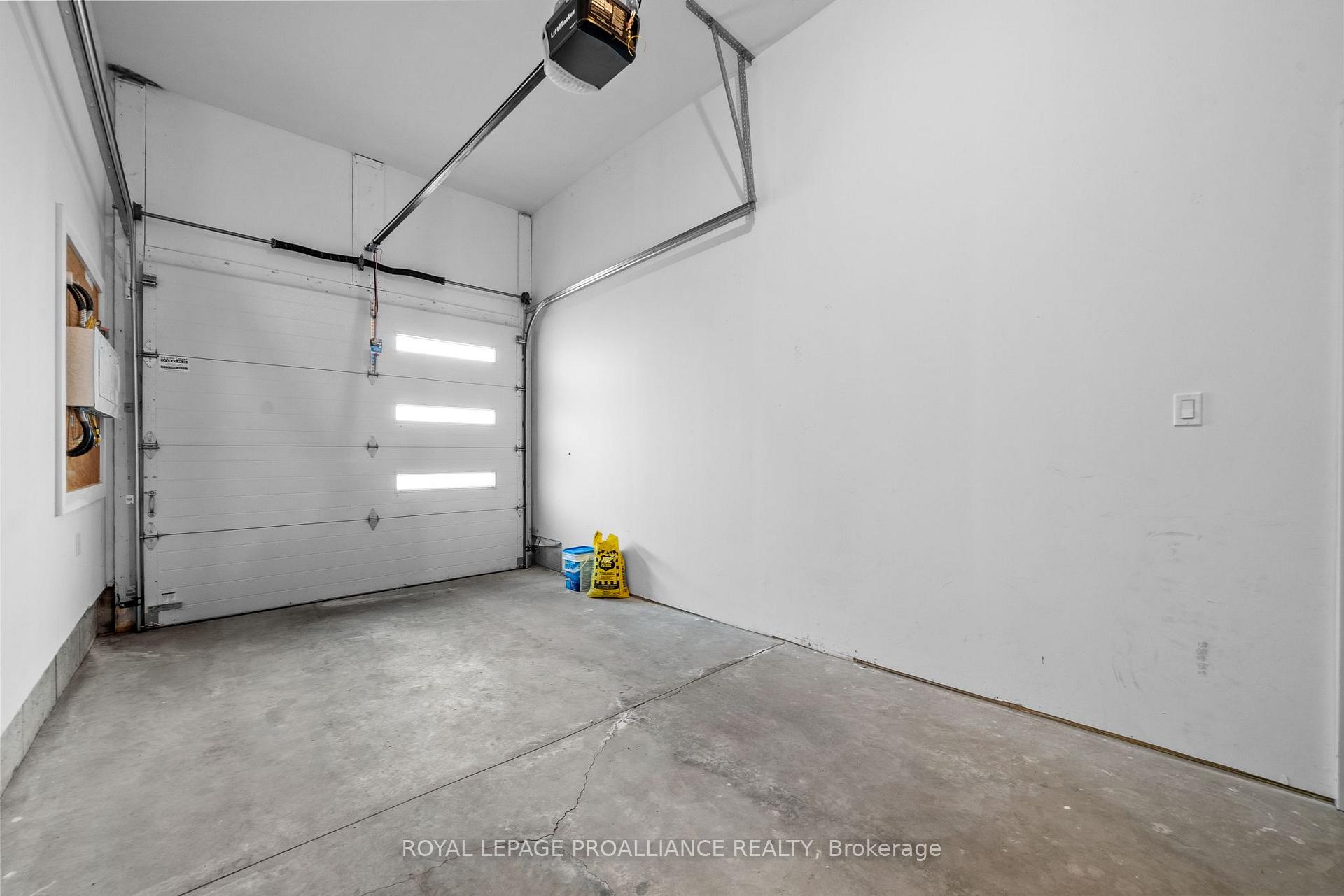 Photo 28 of Unit B, 74 Dewal Place, Belleville, Belleville Ward — HOMEH