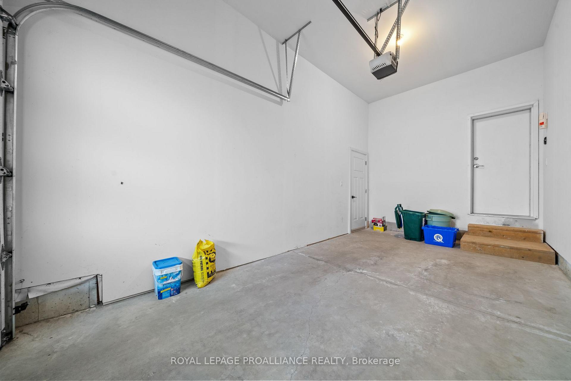 Photo 29 of Unit B, 74 Dewal Place, Belleville, Belleville Ward — HOMEH