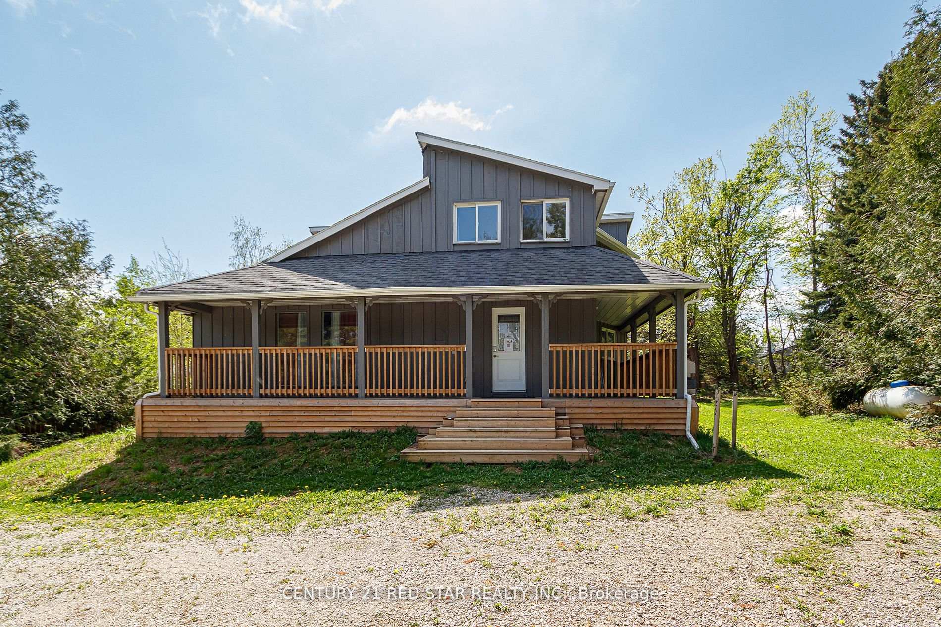 Front of 112 Nordic Road