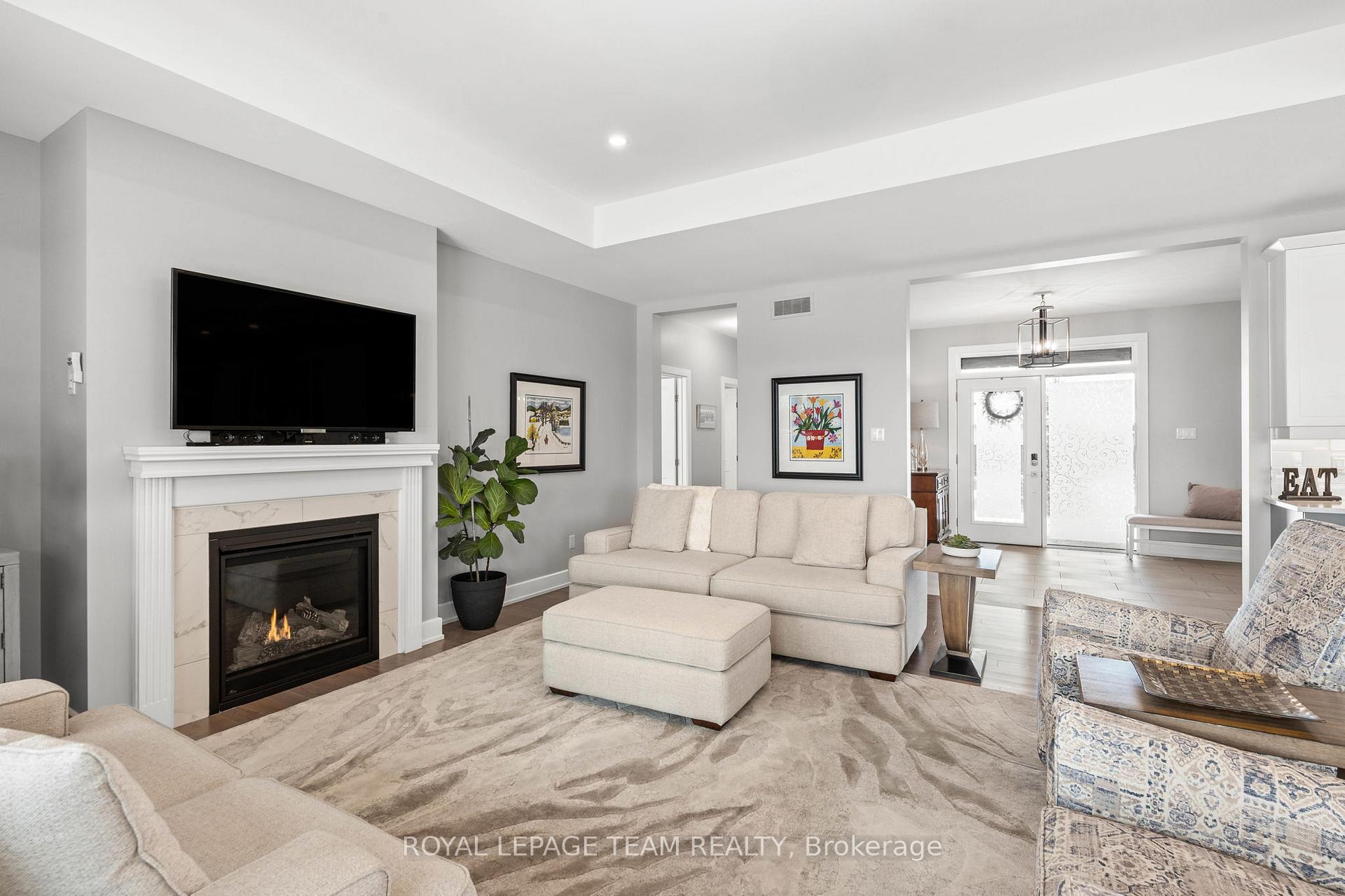 Photo 9 of 7080 Still Meadow Way, Ottawa, Greely — HOMEH