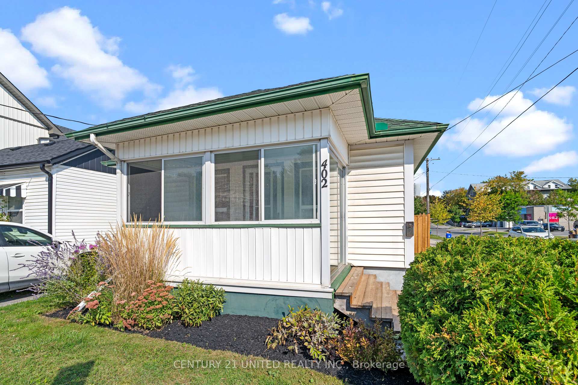Photo 2 of 402 Mcdonnel Street, Peterborough, Town Ward 3 — HOMEH
