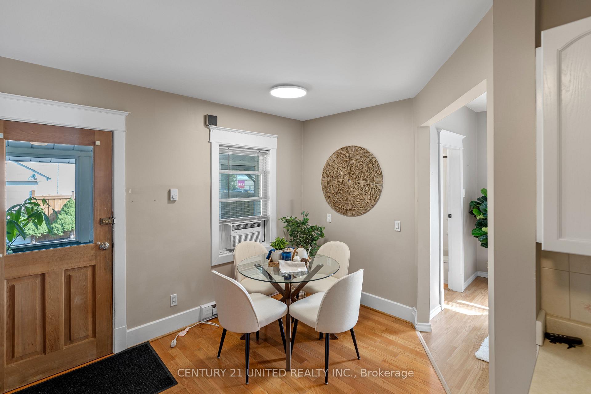 Photo 6 of 402 Mcdonnel Street, Peterborough, Town Ward 3 — HOMEH
